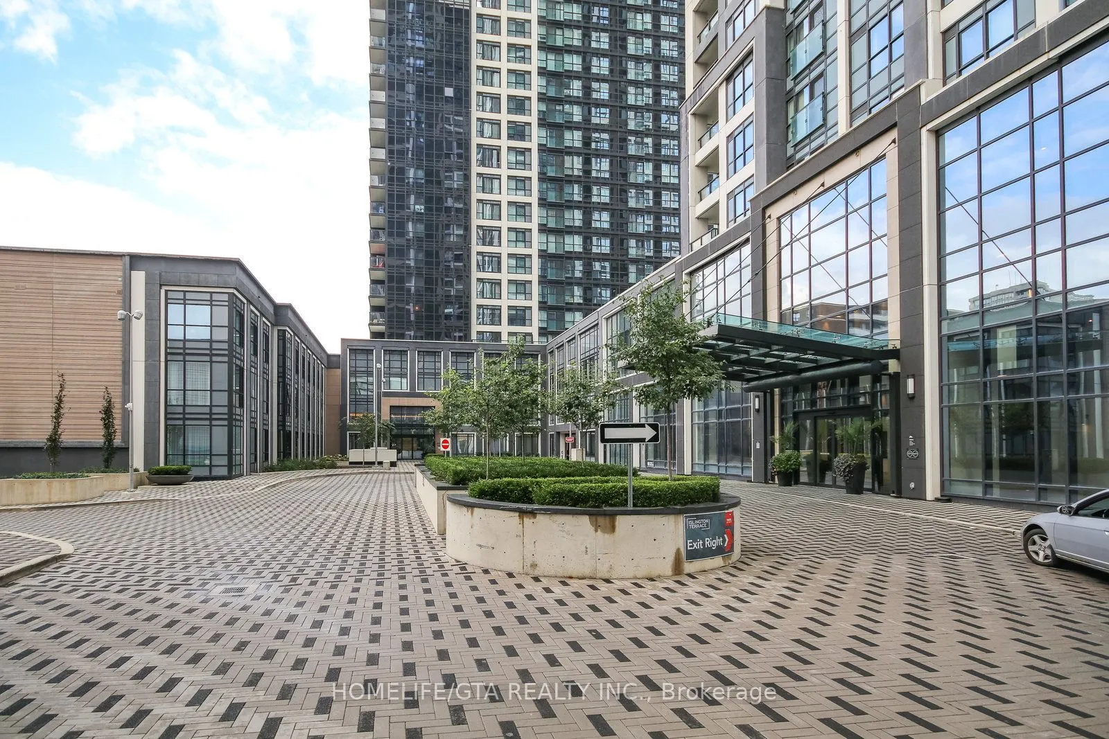 7 Mabelle Avenue, #4004
