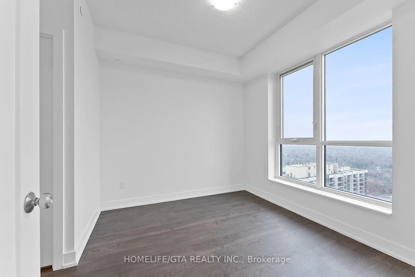 7 Mabelle Avenue, #4004
