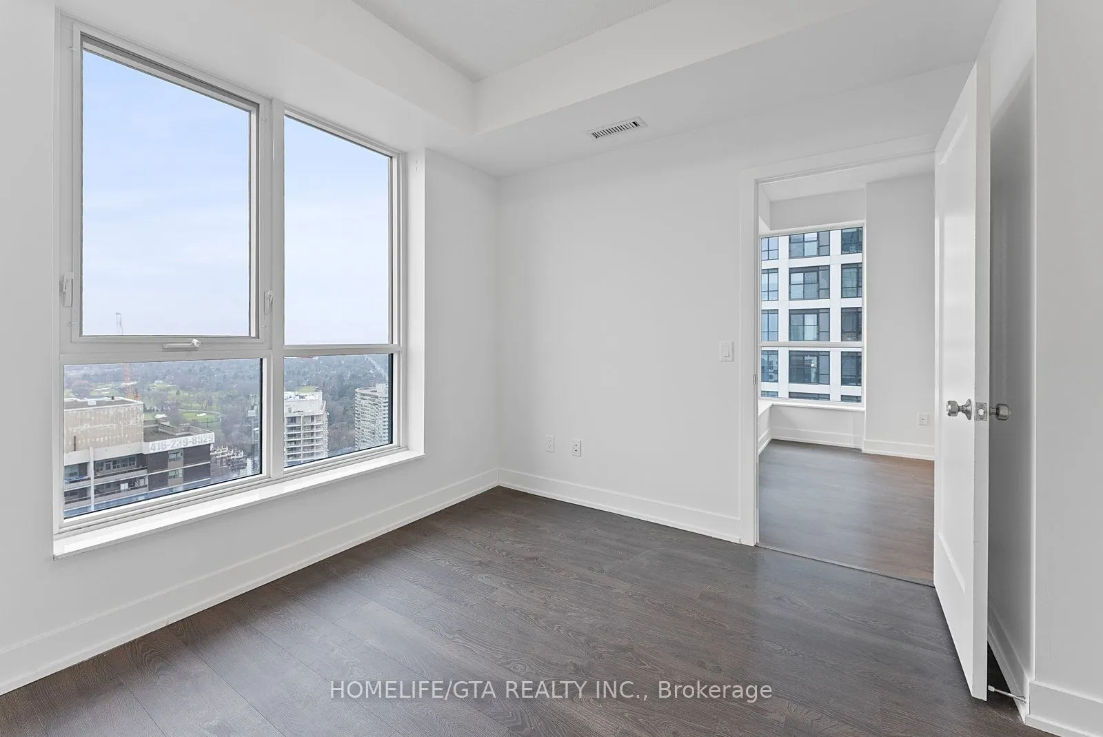 7 Mabelle Avenue, #4004
