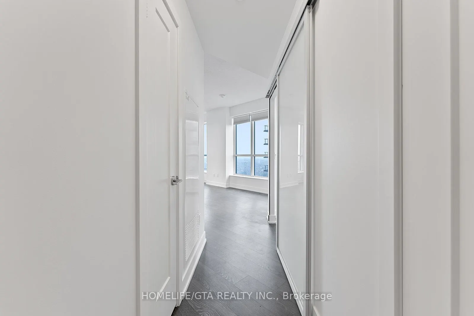 7 Mabelle Avenue, #4004