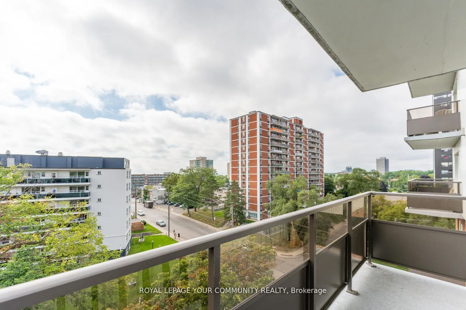 15 Elizabeth Street N #704