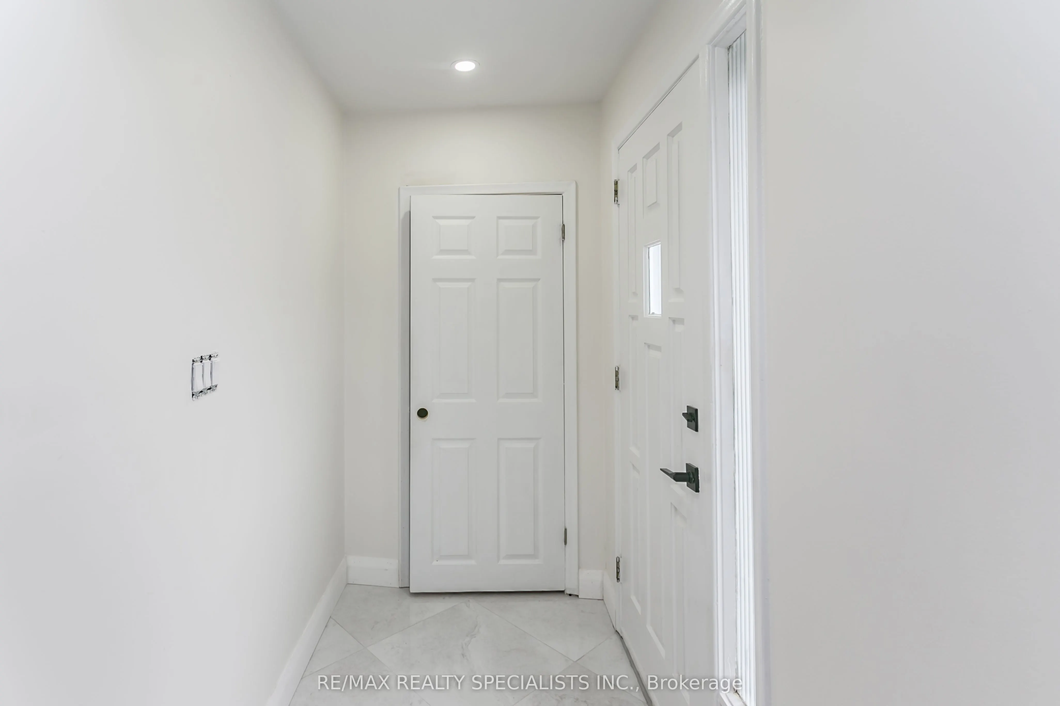 8 Giltspur Drive