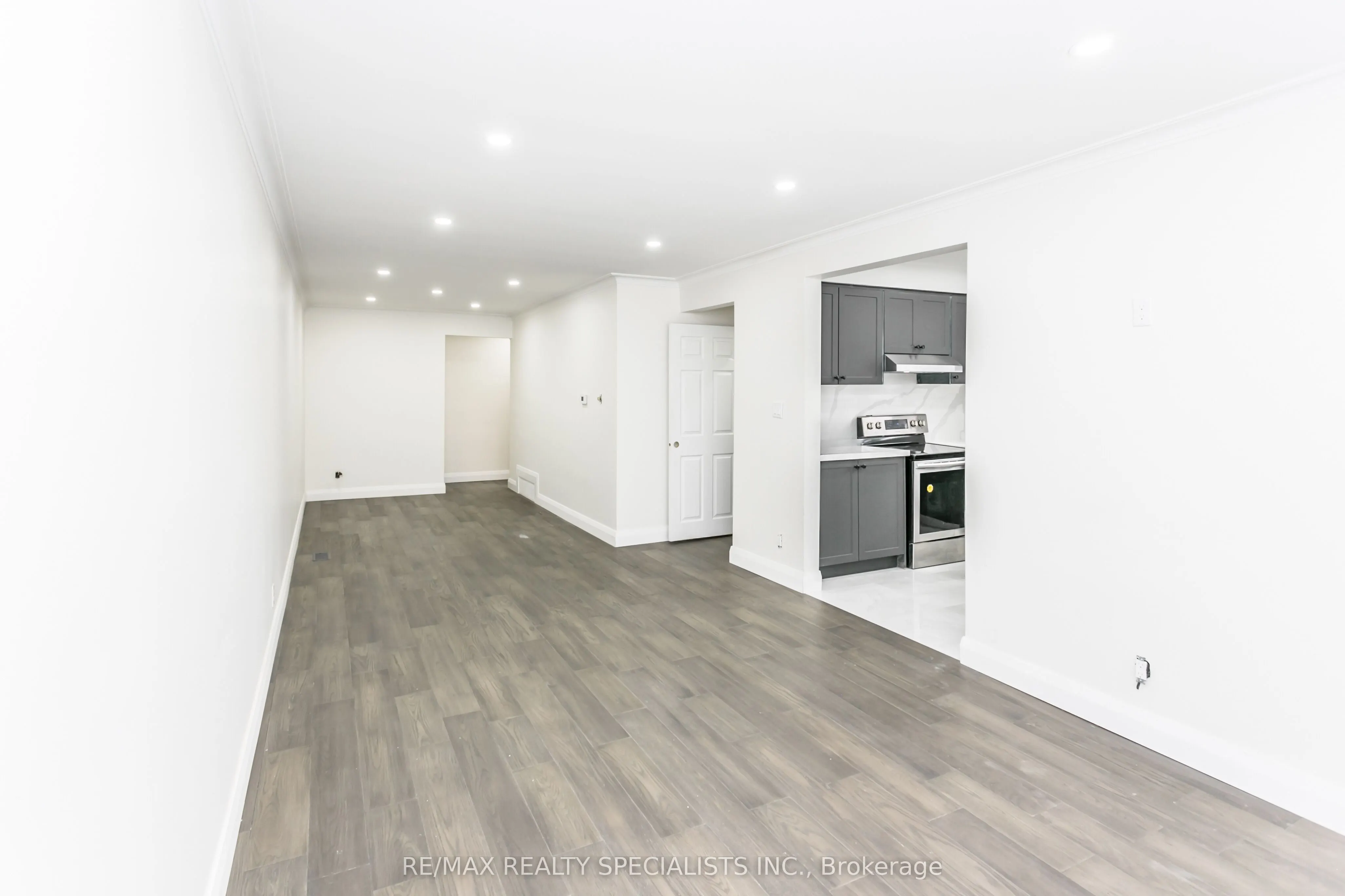 8 Giltspur Drive