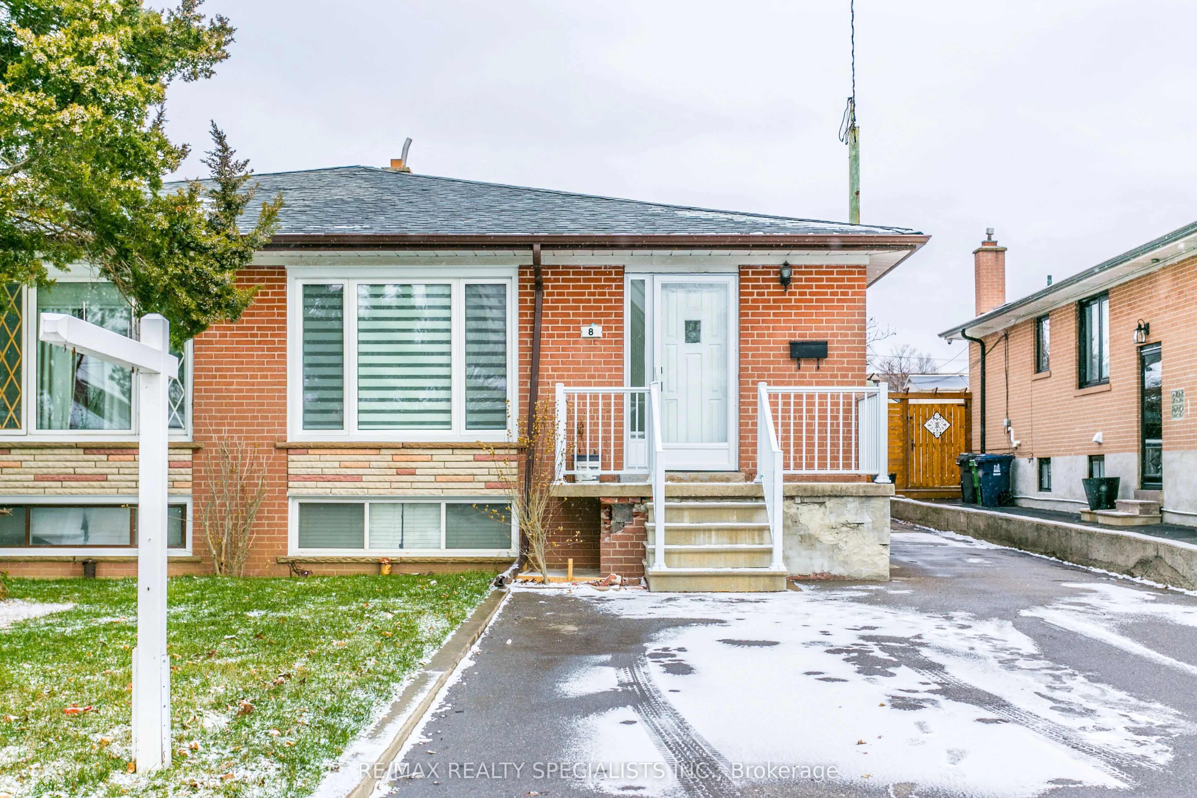 8 Giltspur Drive