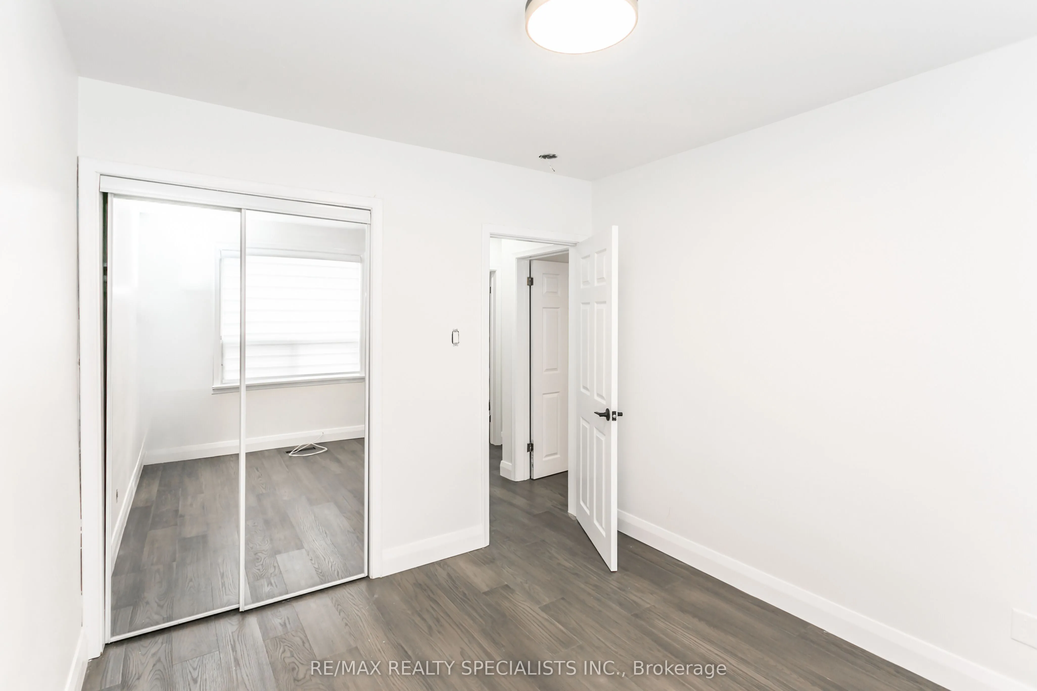 8 Giltspur Drive