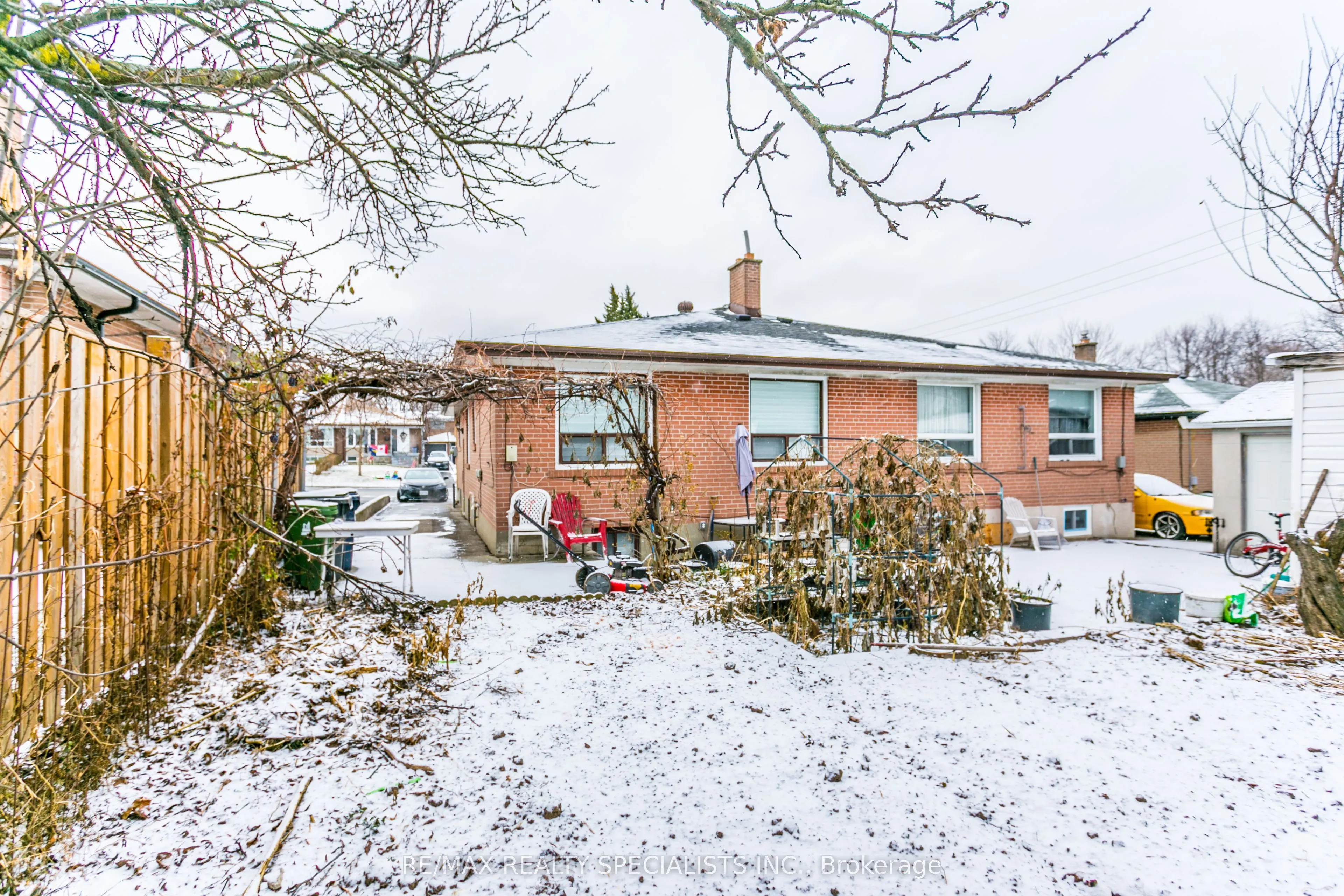 8 Giltspur Drive
