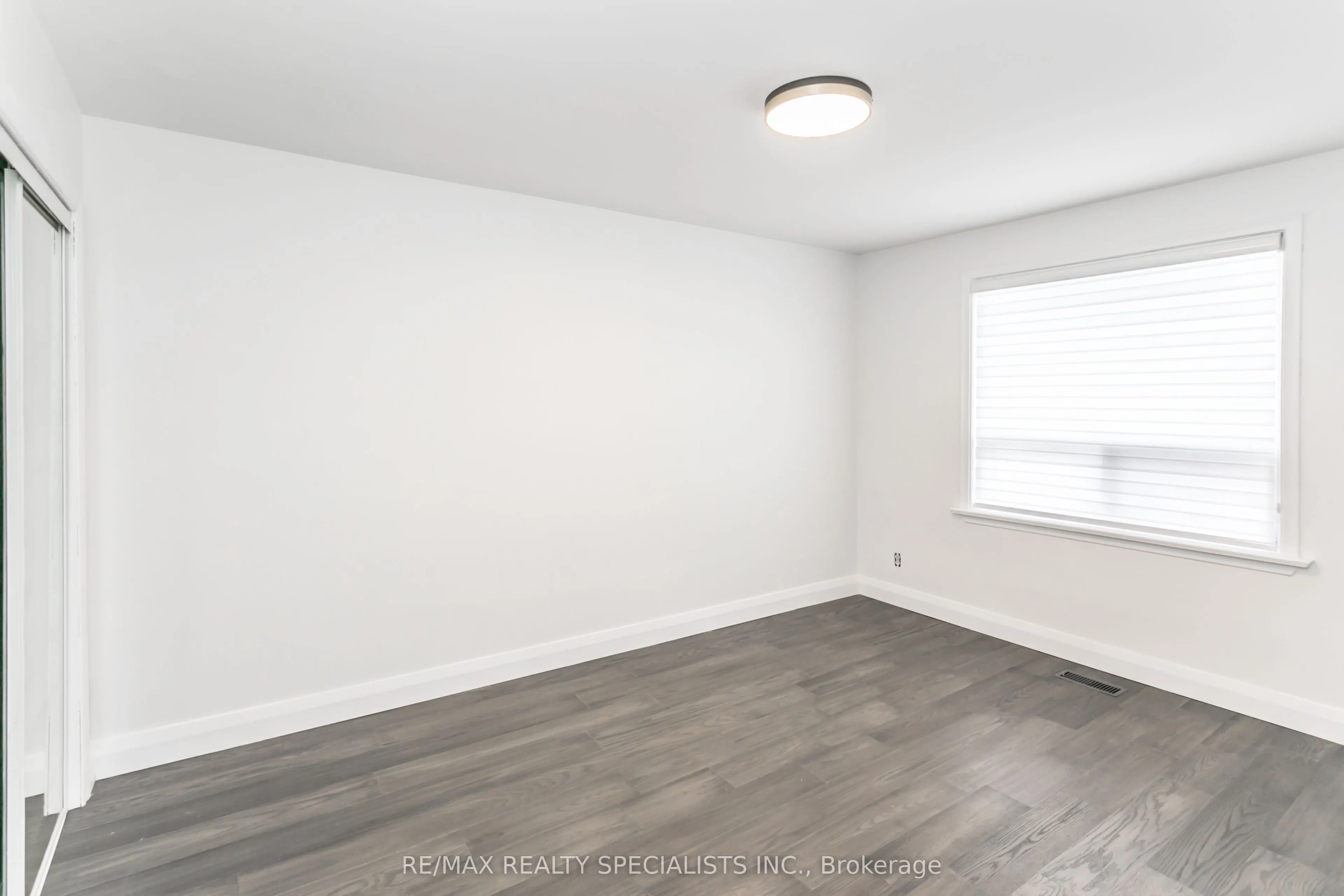 8 Giltspur Drive