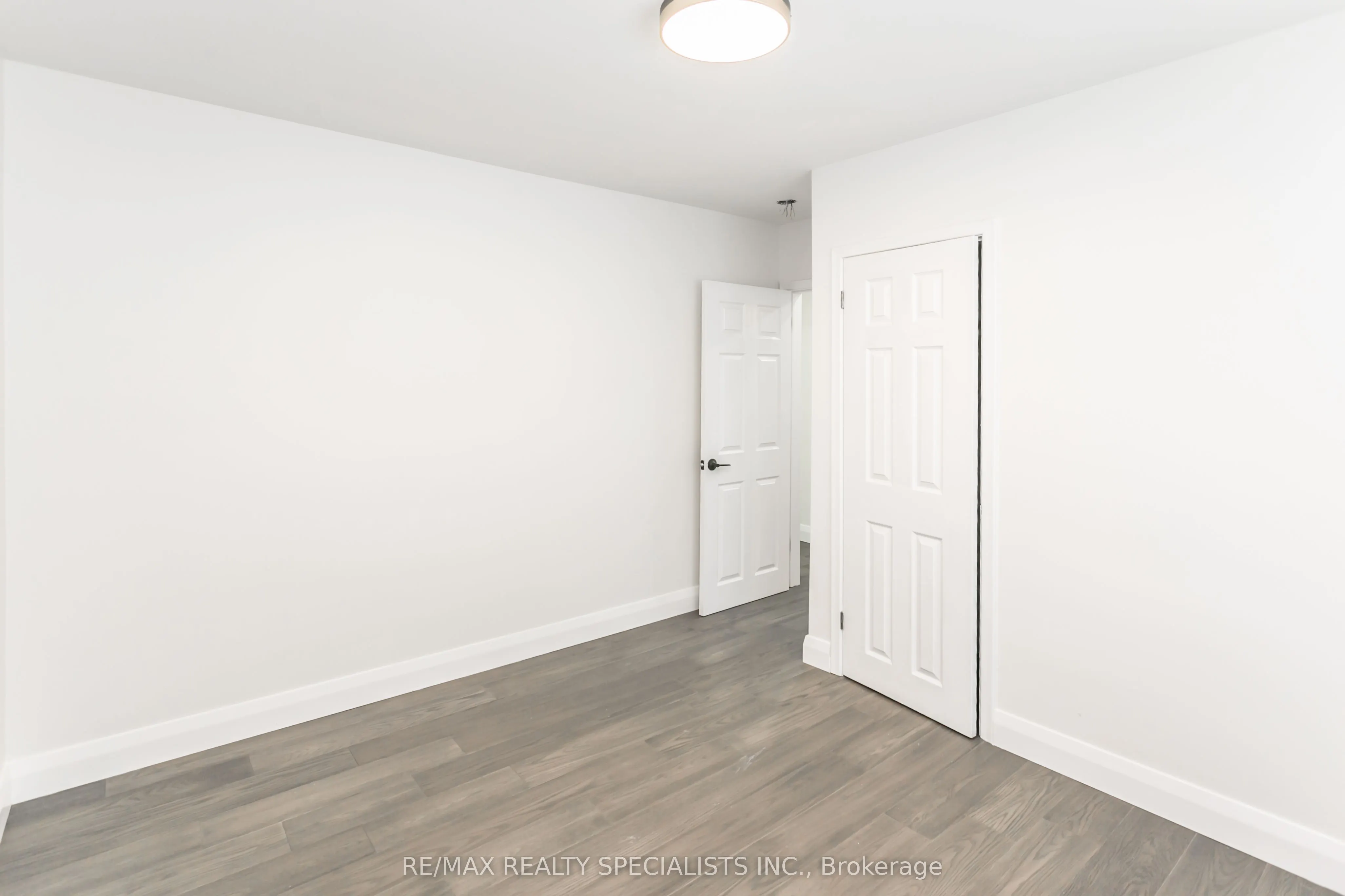 8 Giltspur Drive