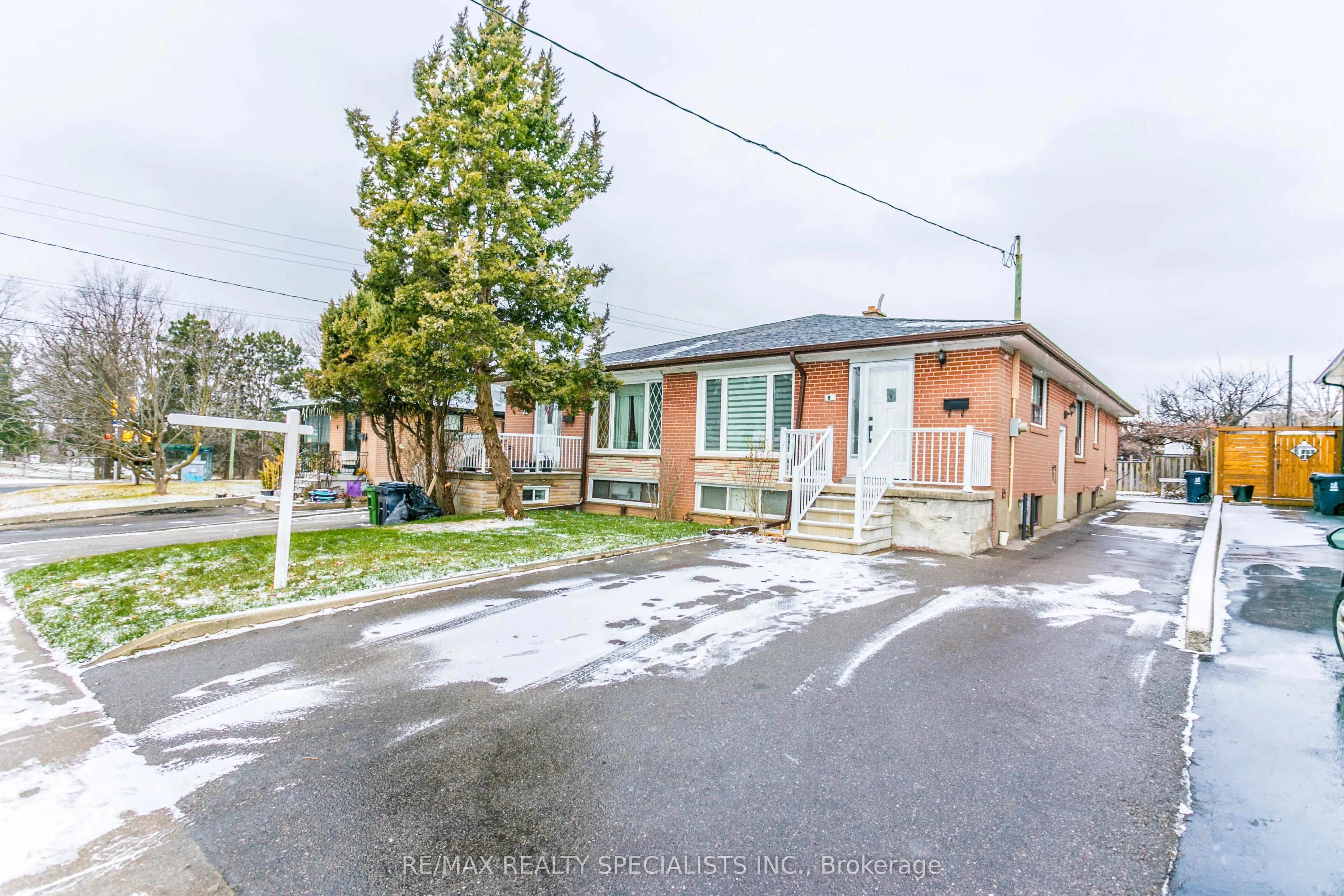 8 Giltspur Drive