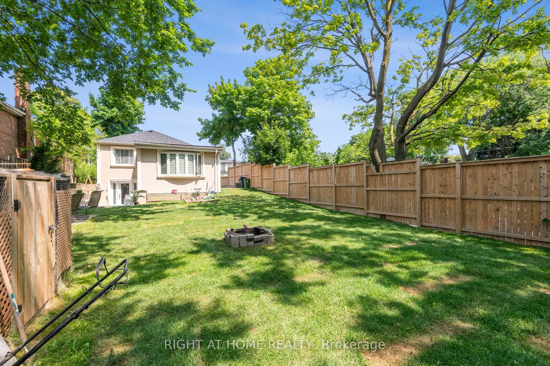 74 Westhead Road