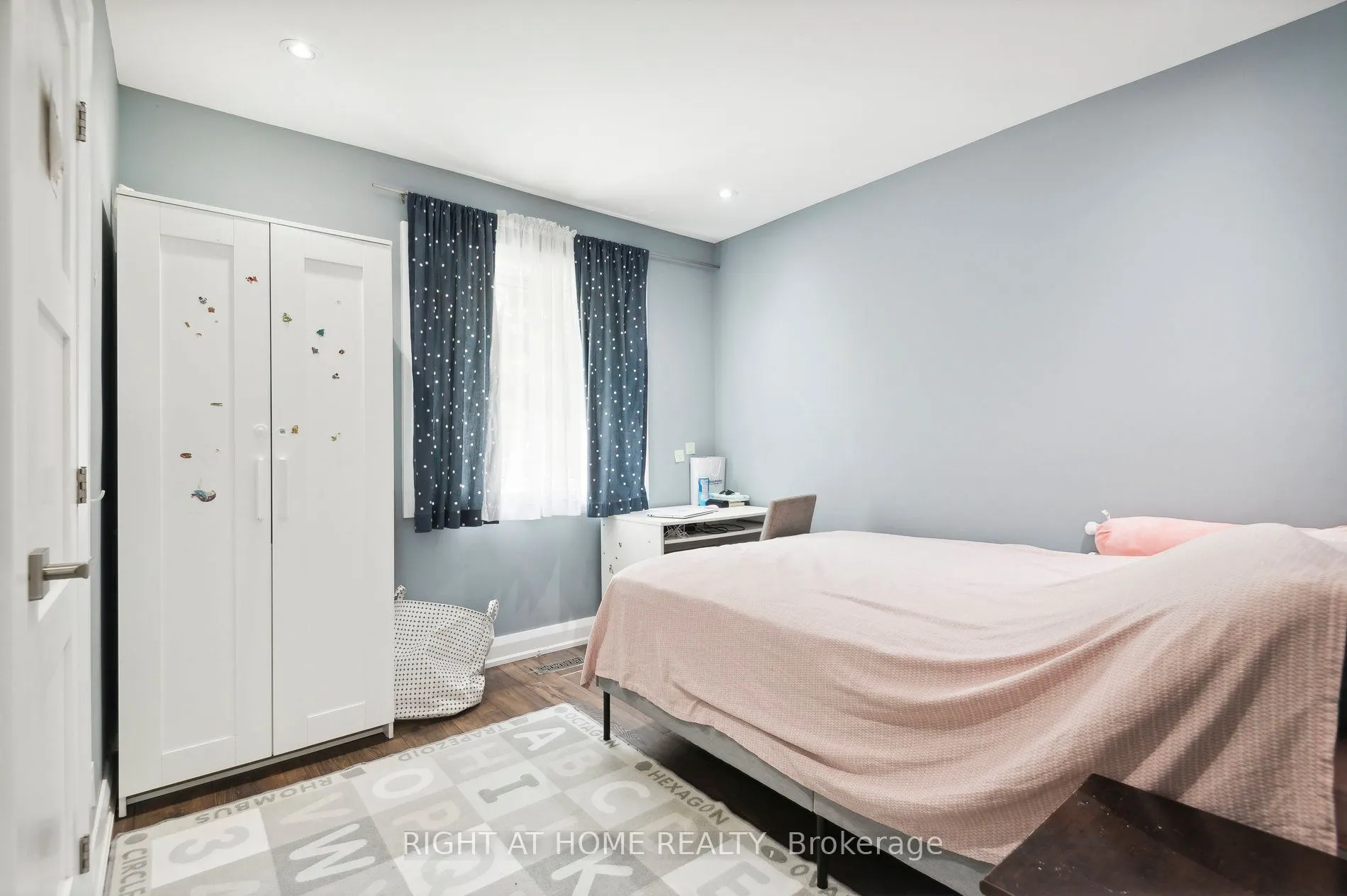 74 Westhead Road