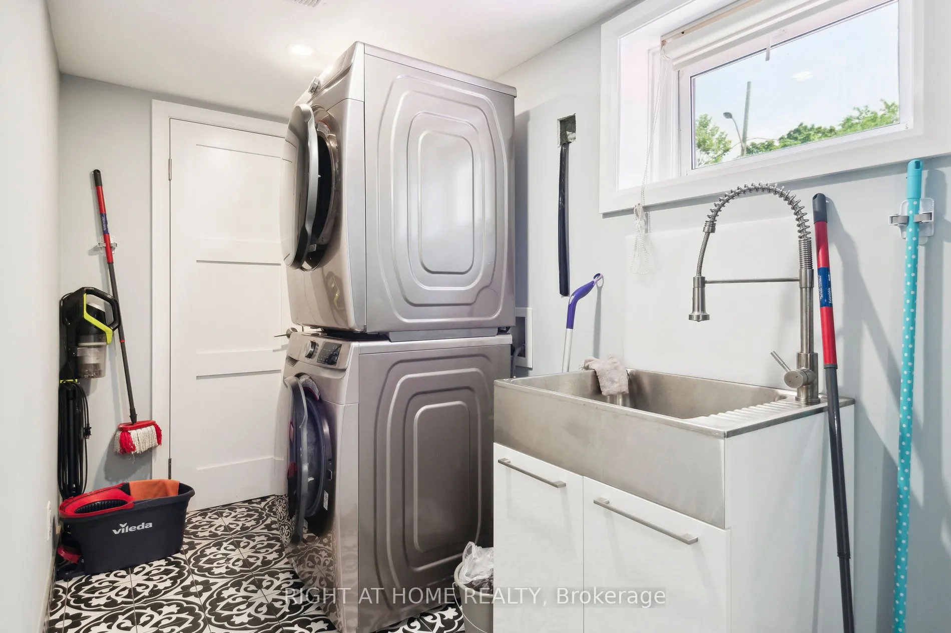 74 Westhead Road