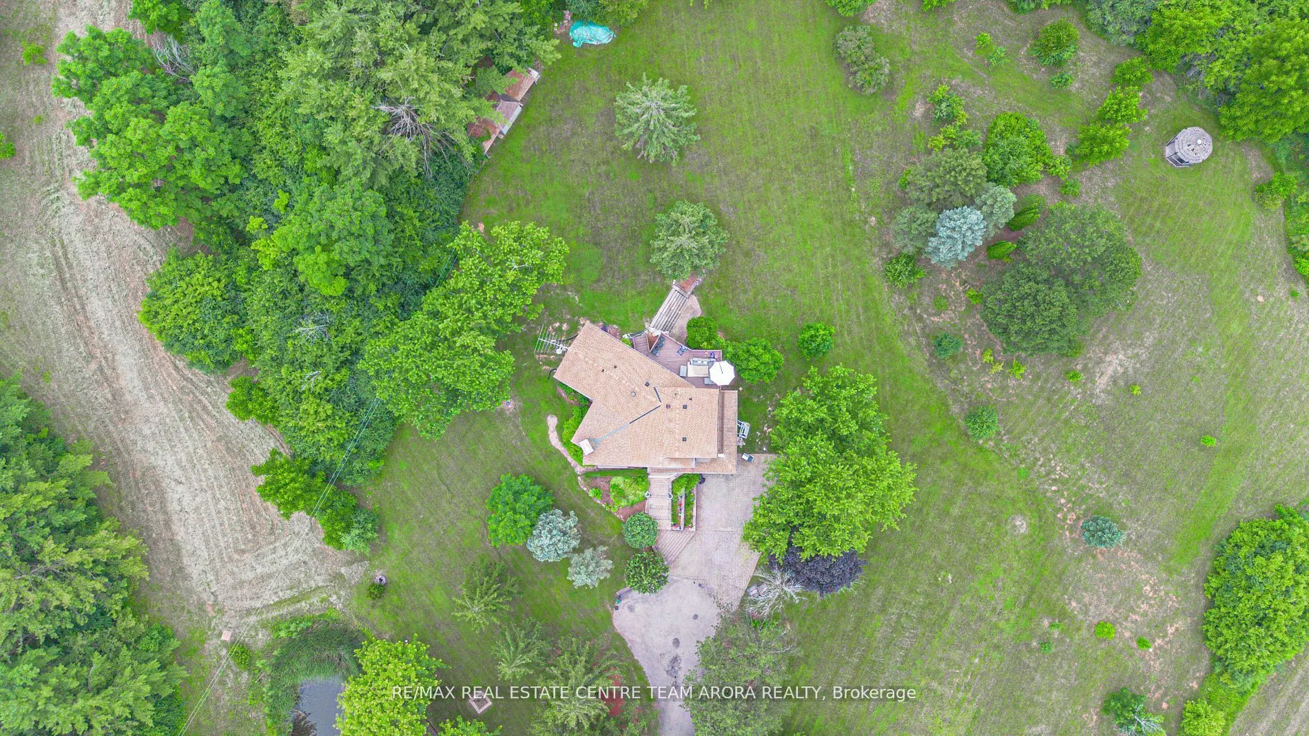 10799 15 Side Road