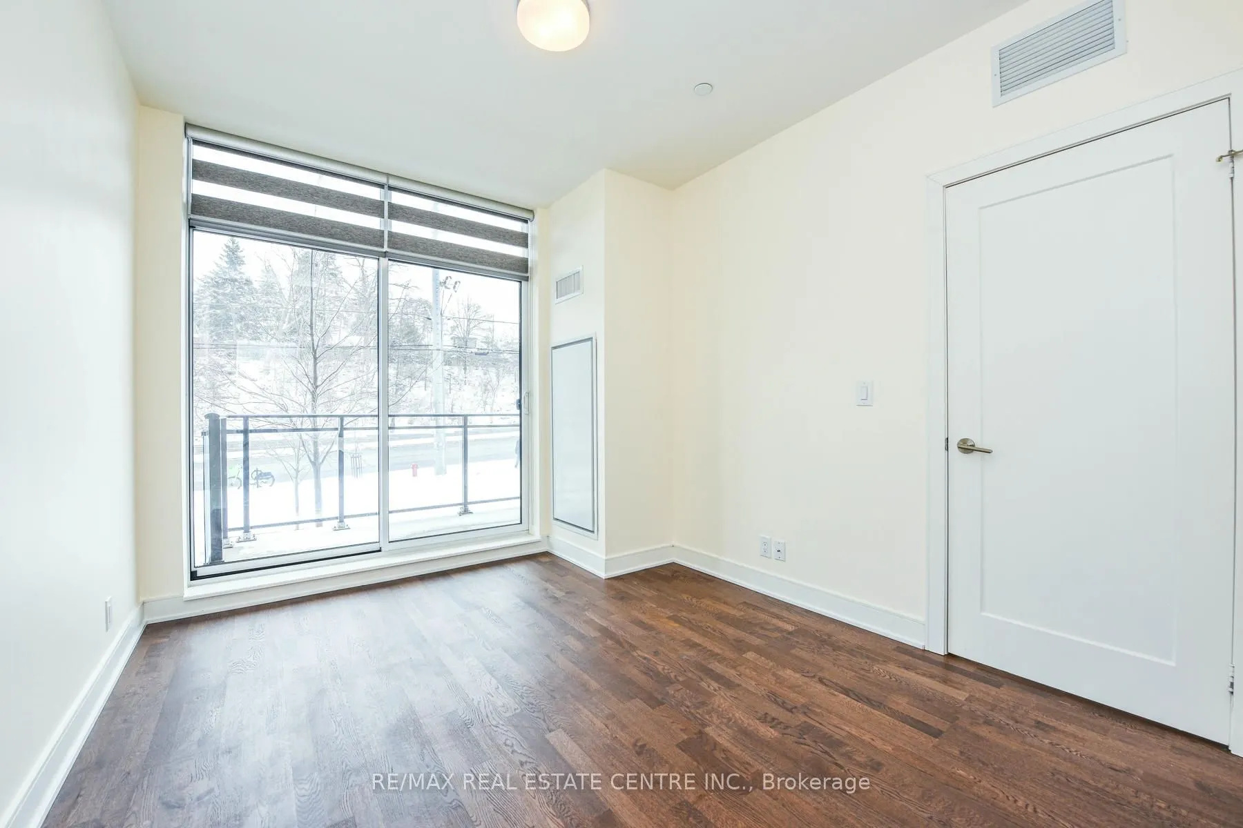 1575 Lakeshore Road W, #G28