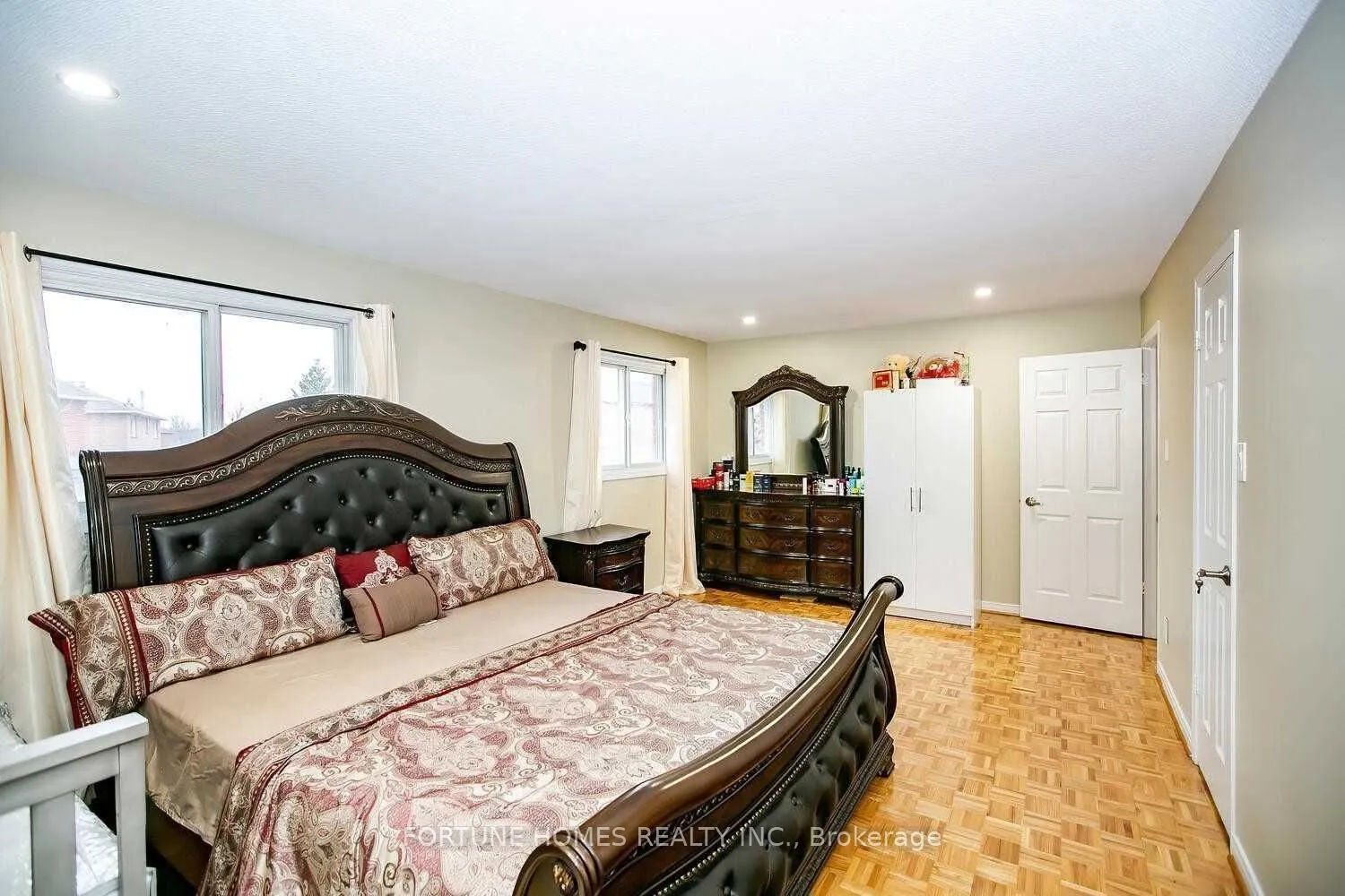 90 Major William Sharpe Drive