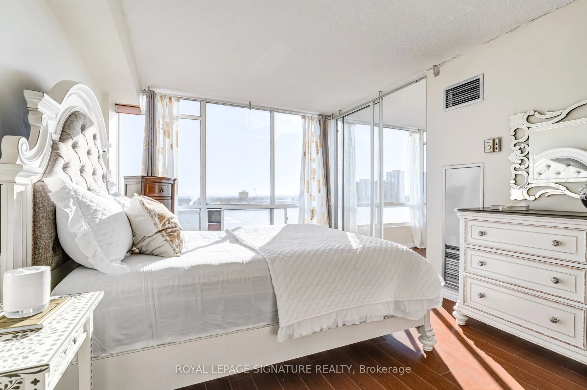 26 Hanover Road, #904