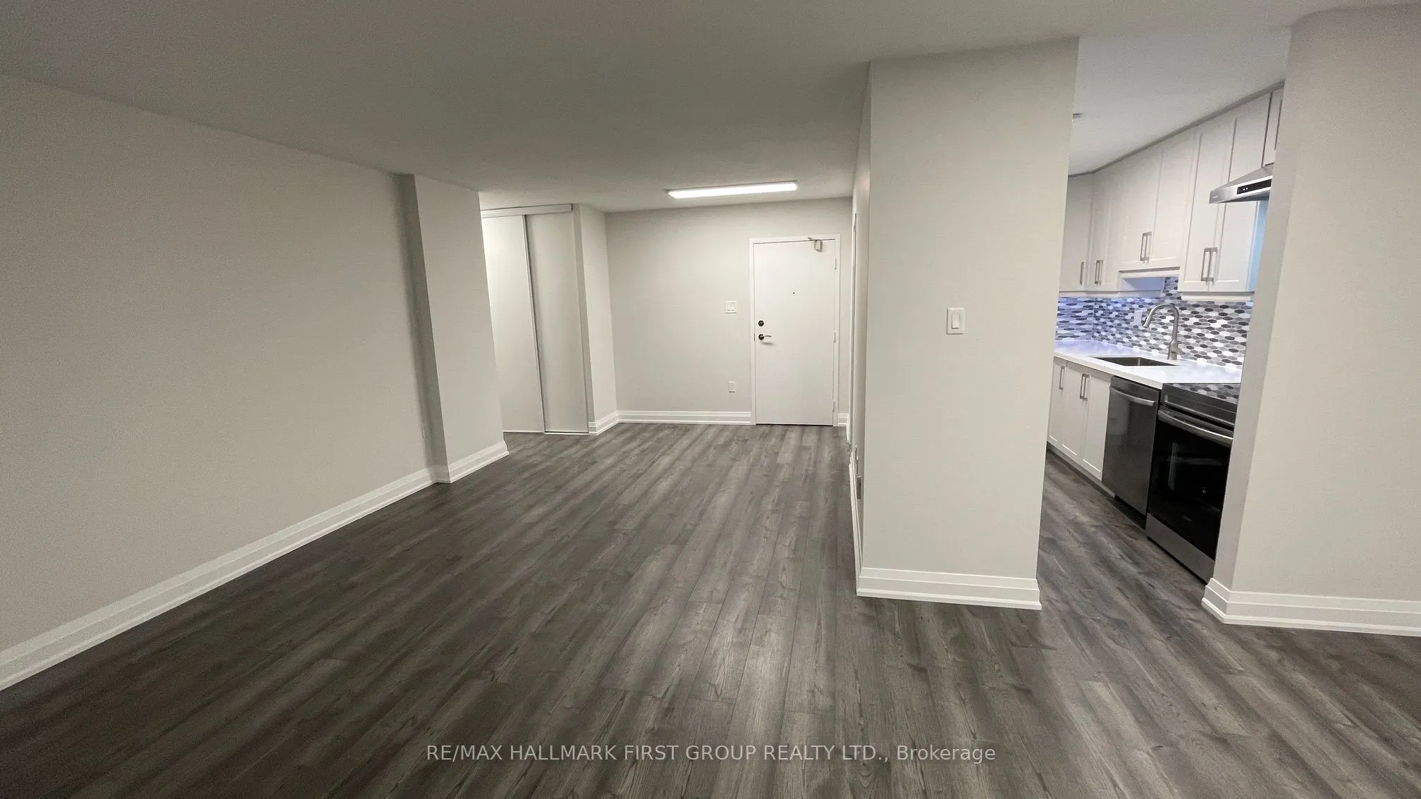 541 Blackthorn Avenue, #1109