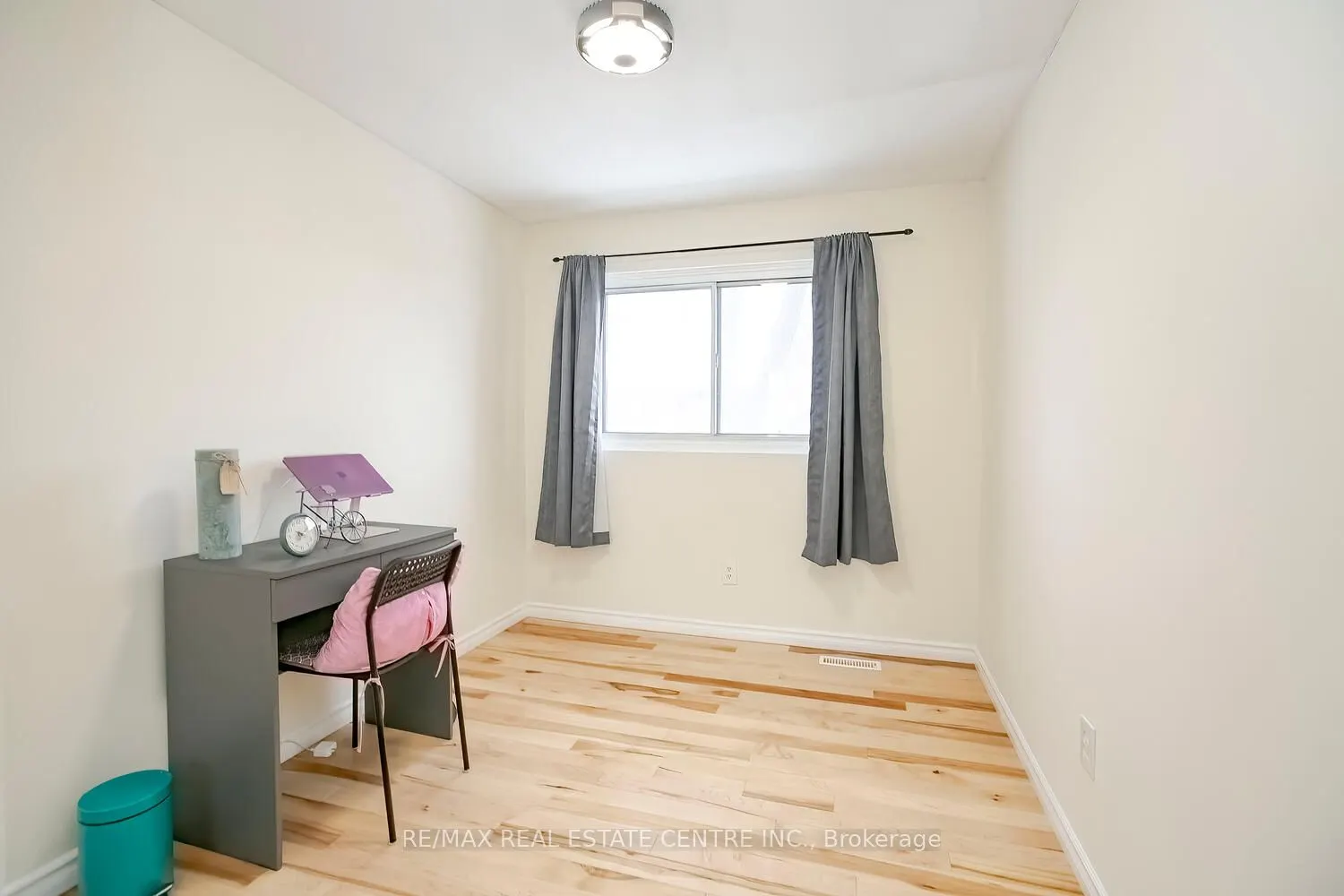 52 Carleton Place, #52