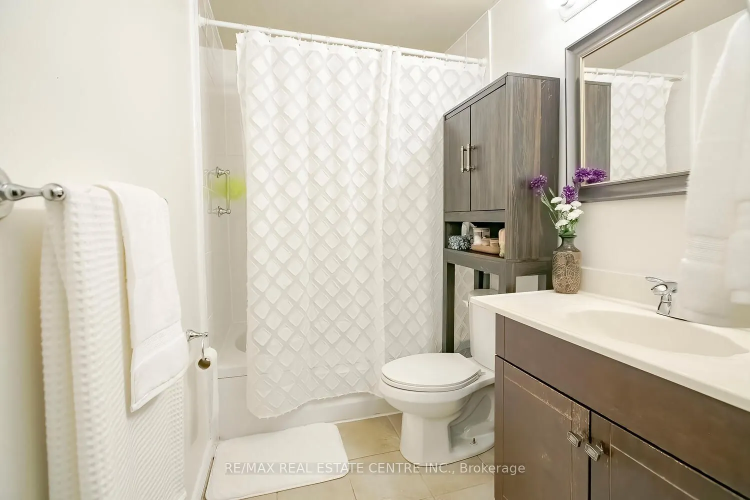 52 Carleton Place, #52