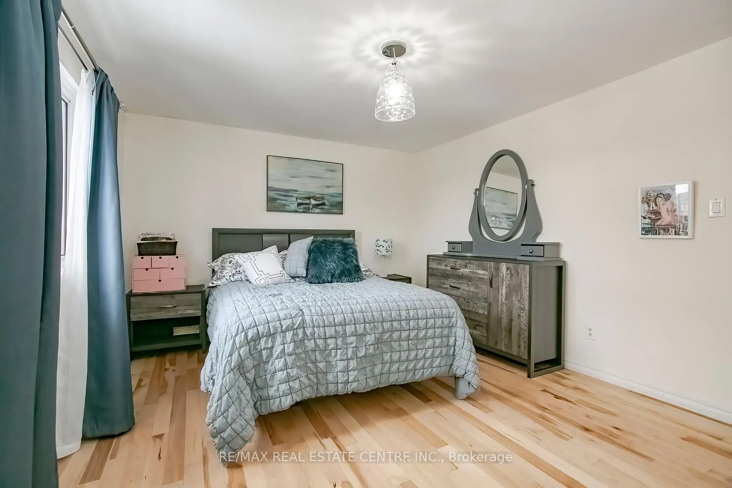 52 Carleton Place, #52