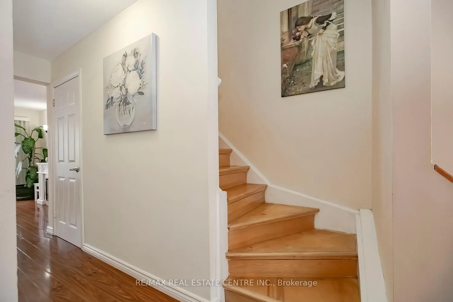 52 Carleton Place, #52