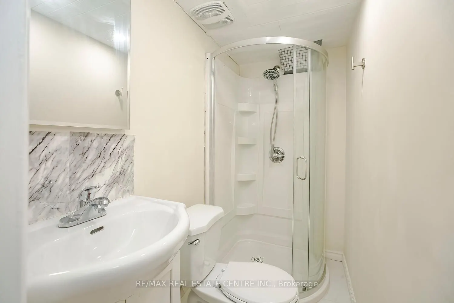 52 Carleton Place, #52