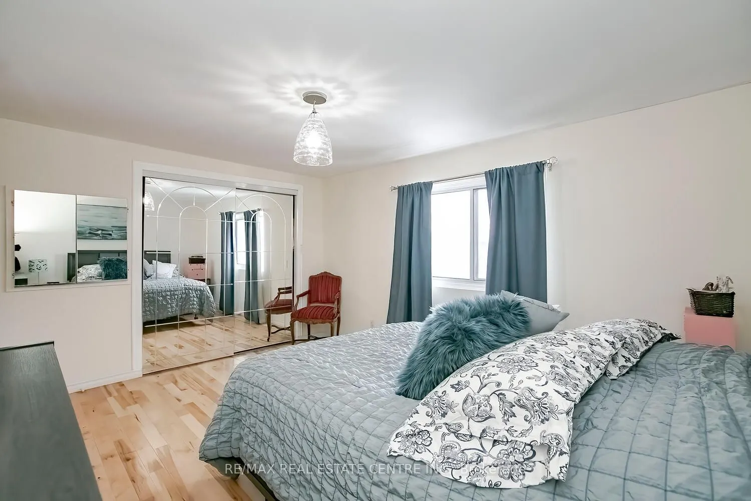 52 Carleton Place, #52
