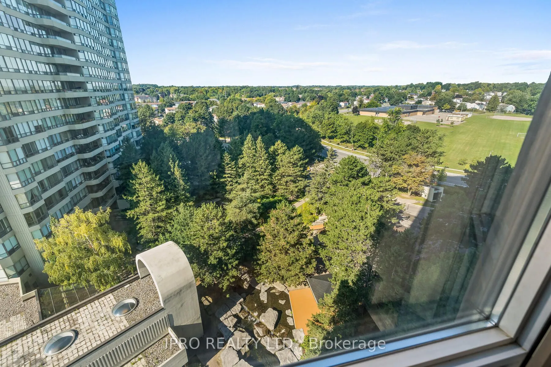 22 Hanover Road, #909