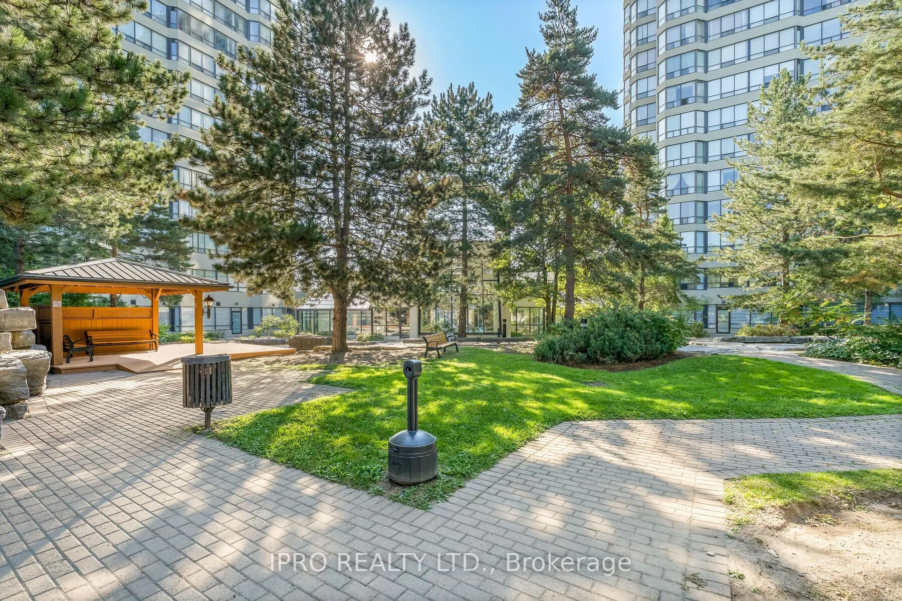 22 Hanover Road, #909
