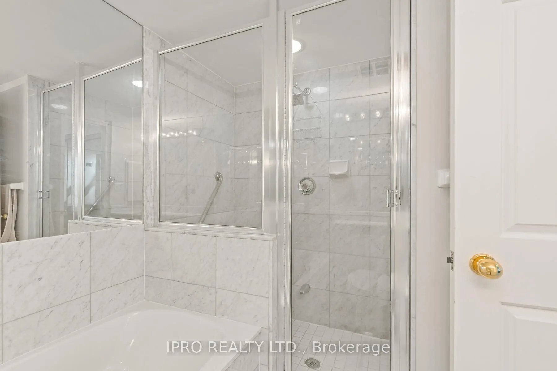 22 Hanover Road, #909
