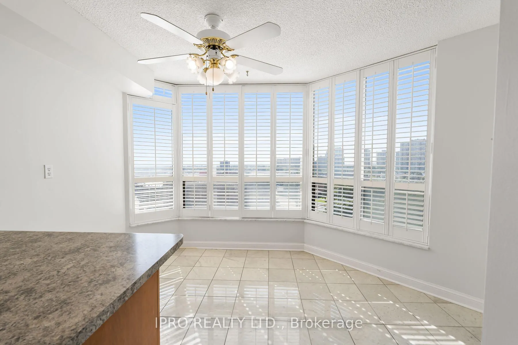 22 Hanover Road, #909