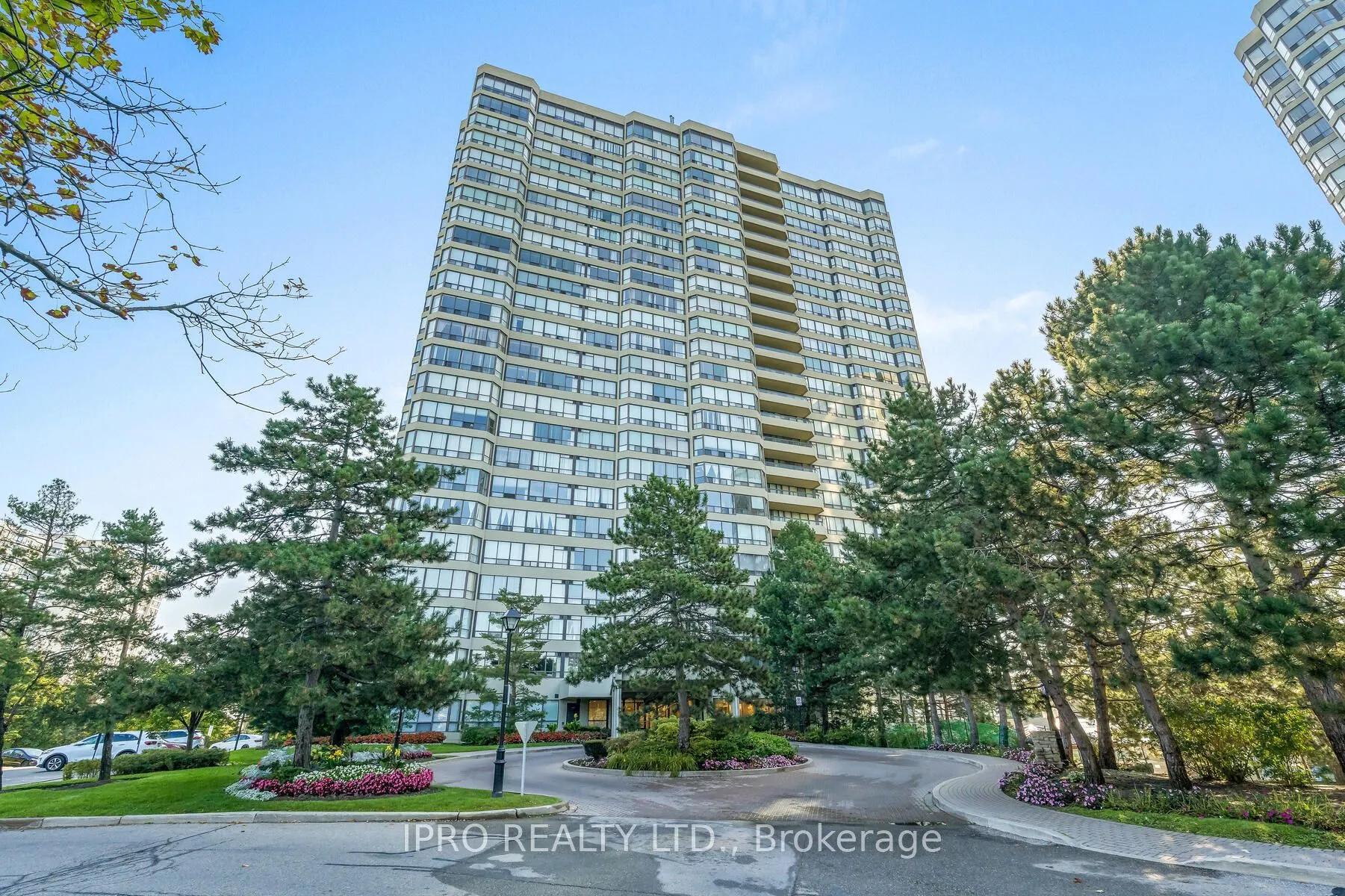 22 Hanover Road, #909