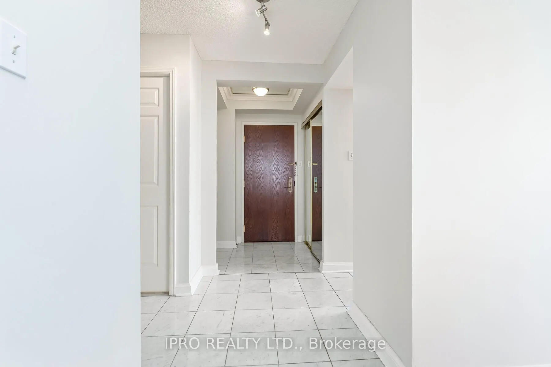 22 Hanover Road, #909