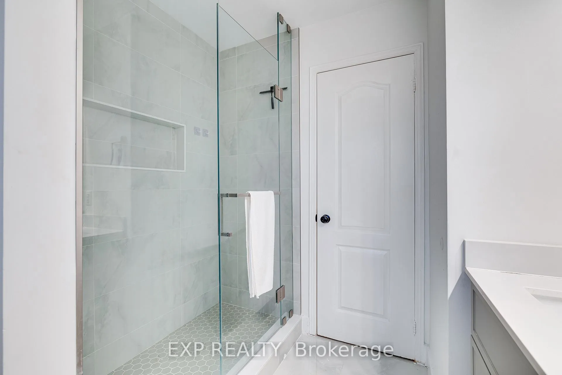 6571 Alderwood Trail
