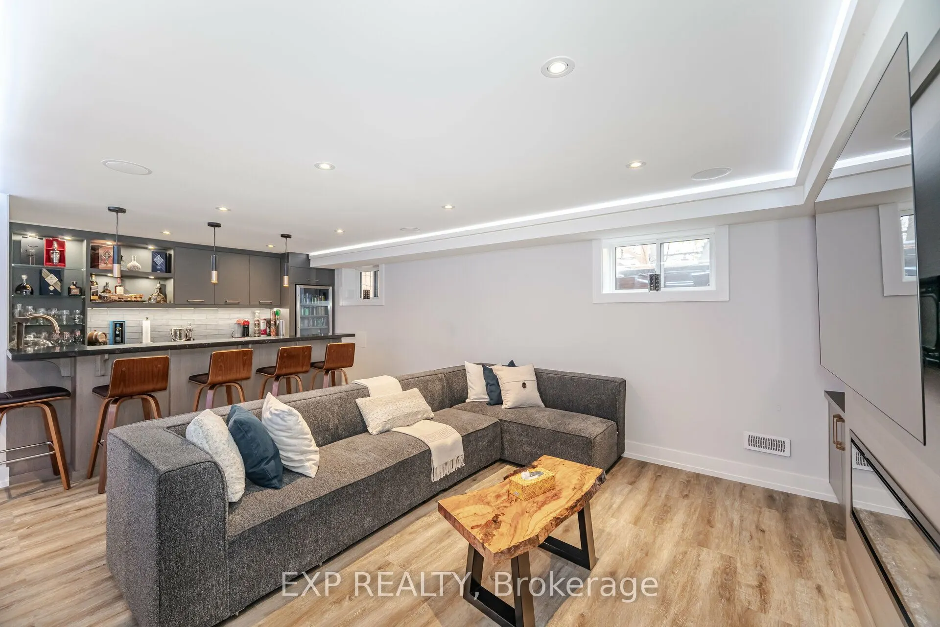 16 Benway Drive