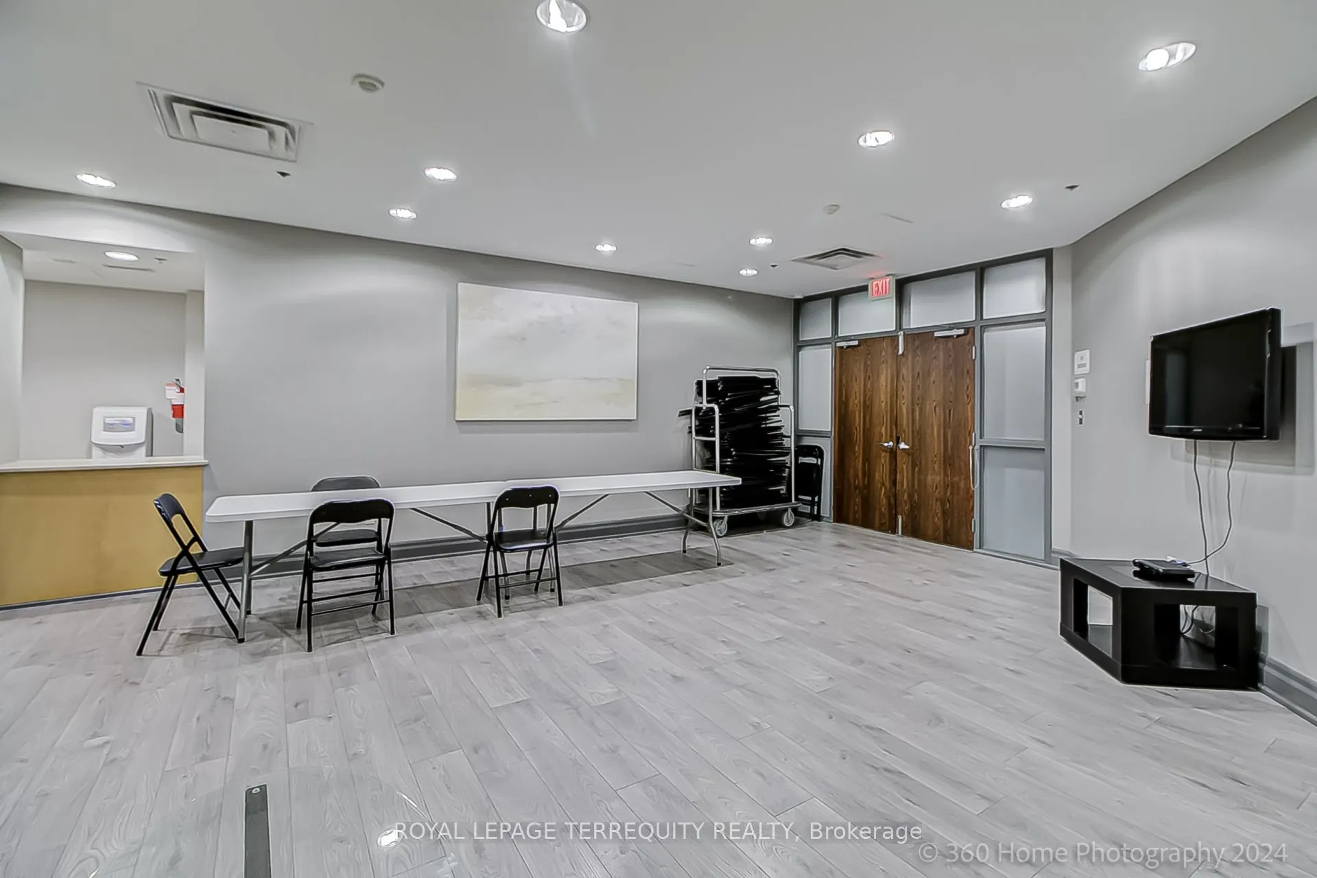 2772 Keele Street, #101