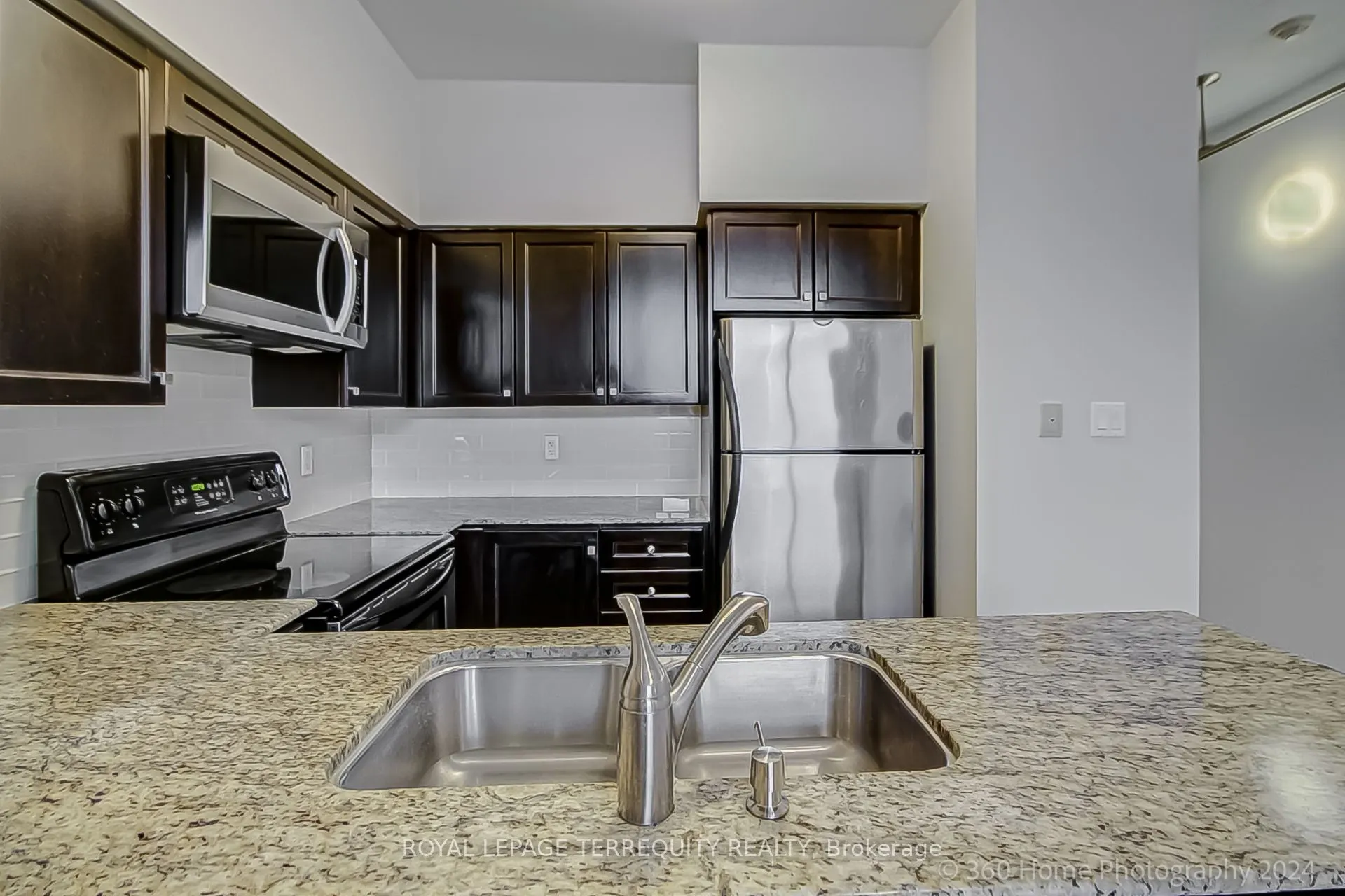2772 Keele Street, #101