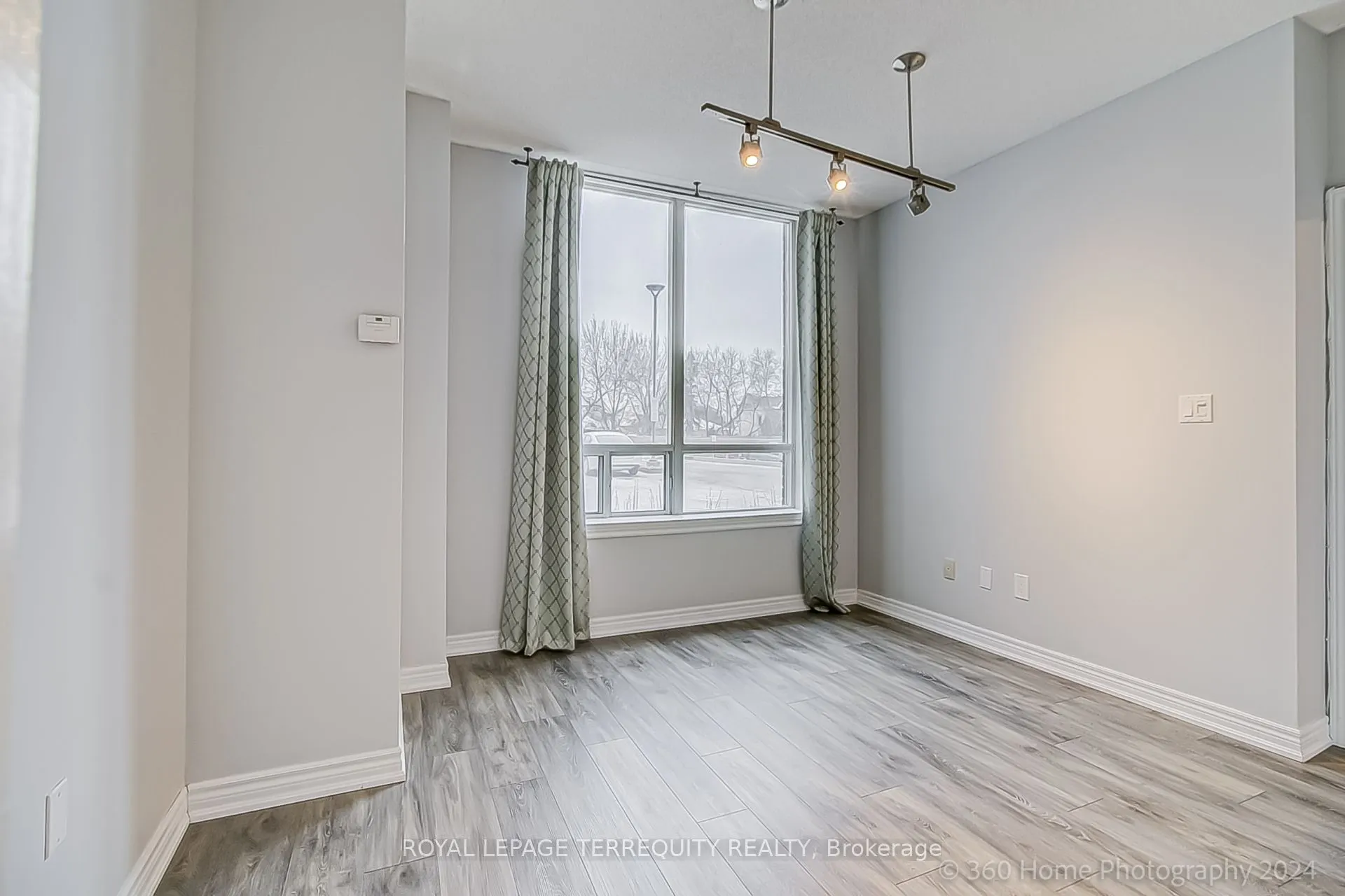 2772 Keele Street, #101