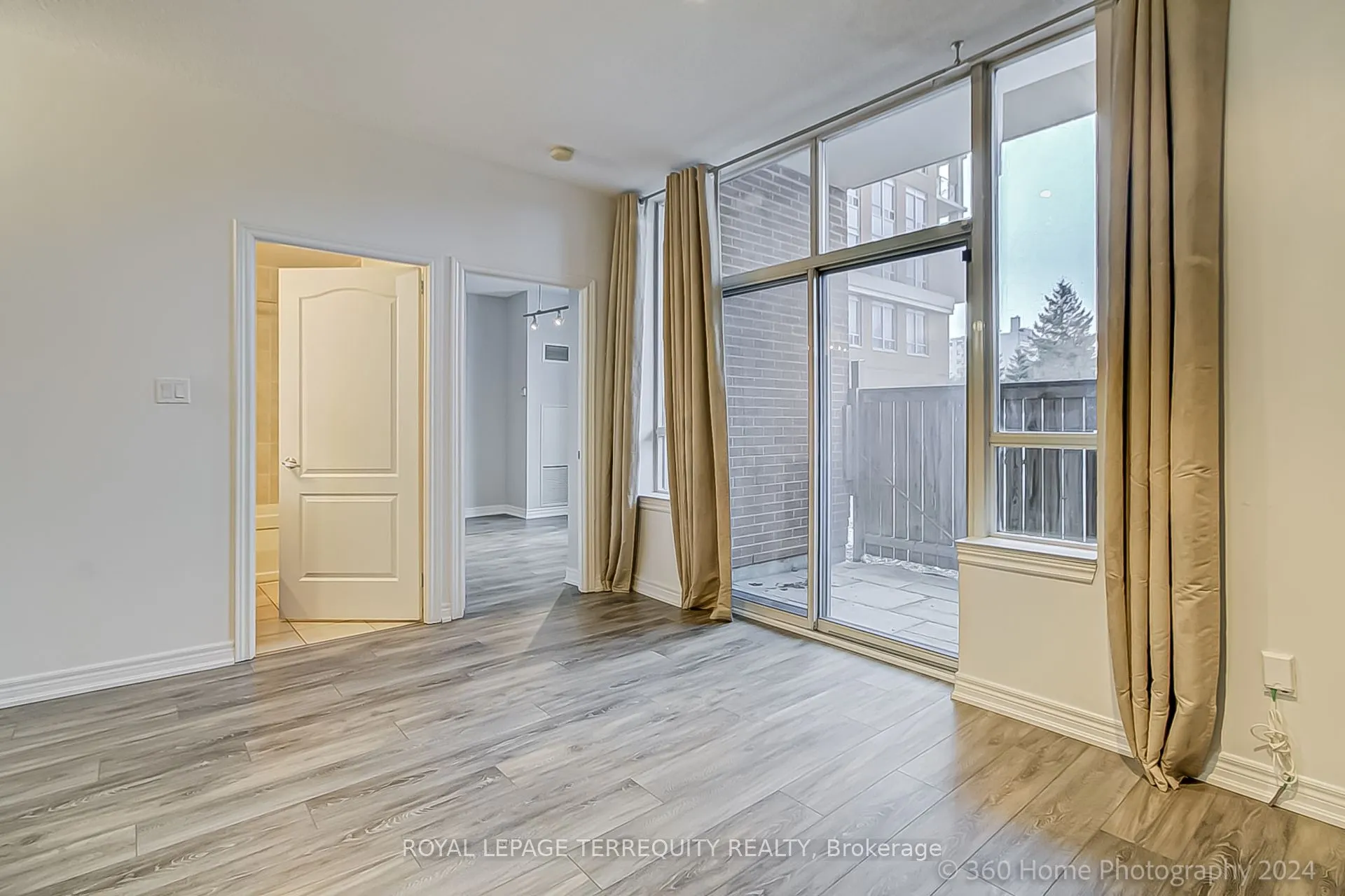 2772 Keele Street, #101