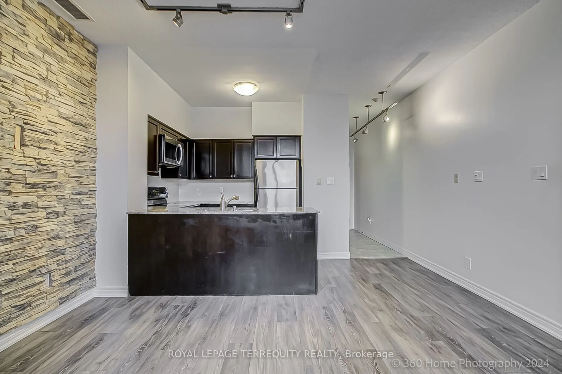 2772 Keele Street, #101