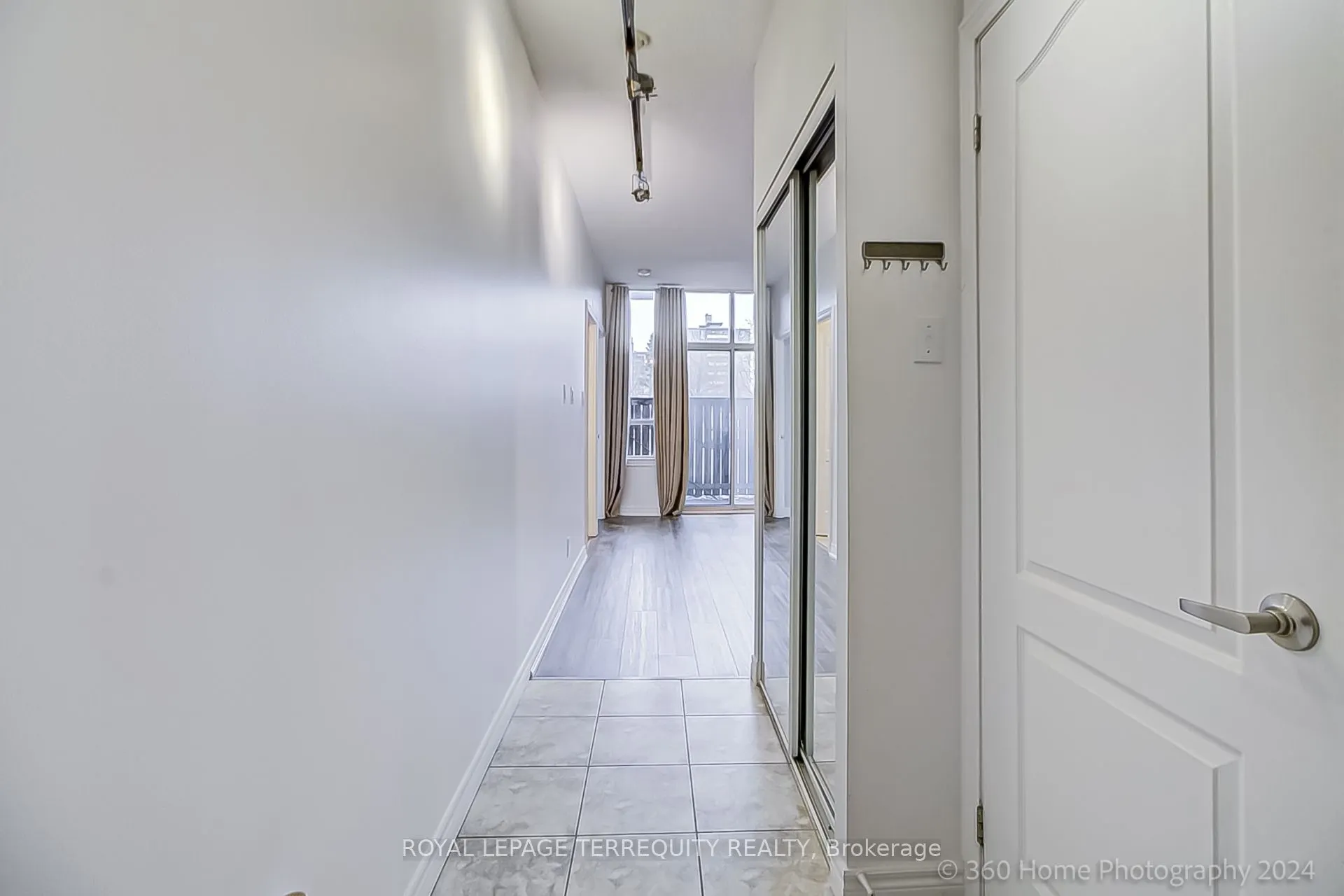 2772 Keele Street, #101