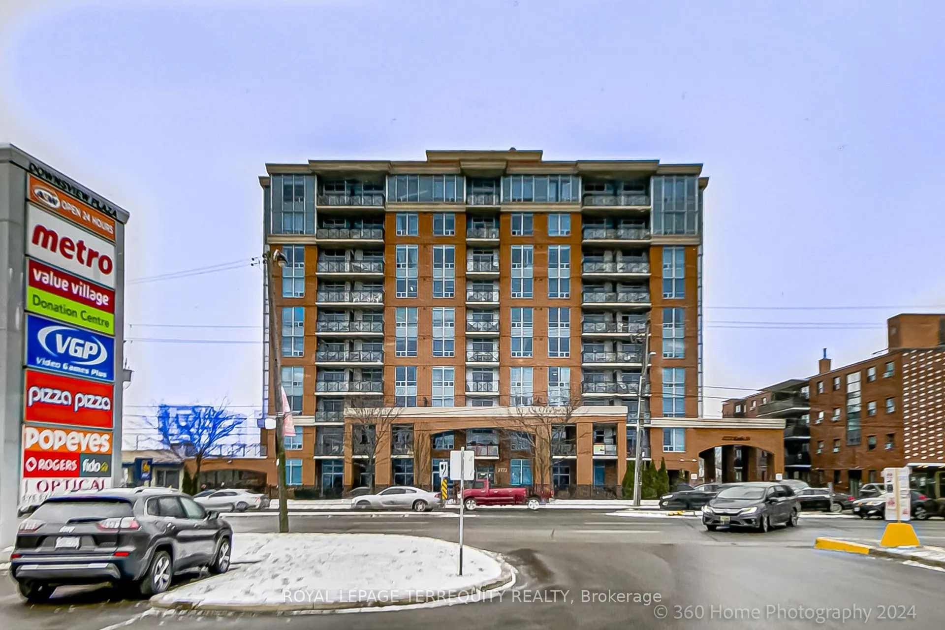 2772 Keele Street, #101