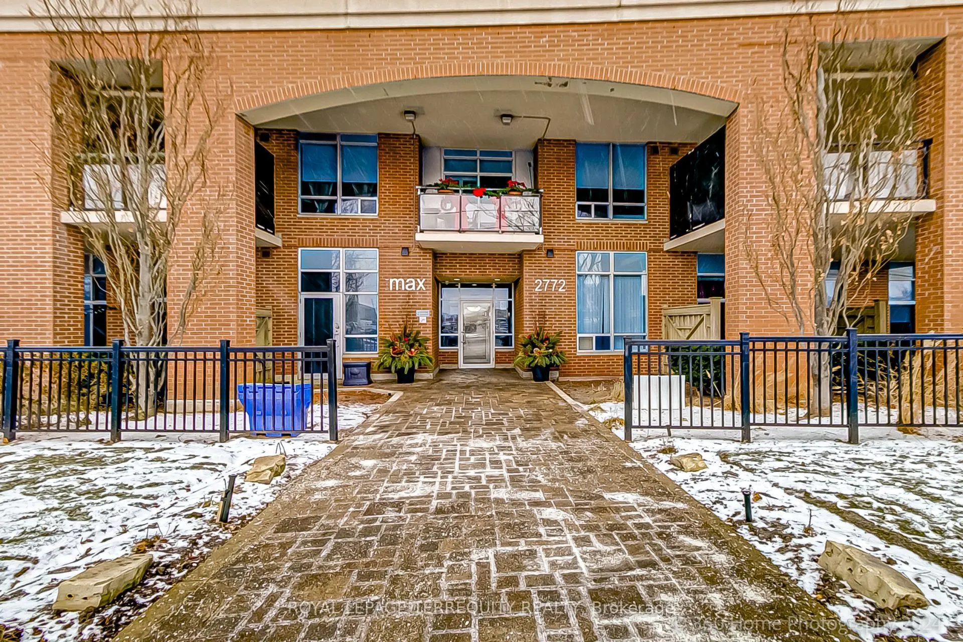 2772 Keele Street, #101