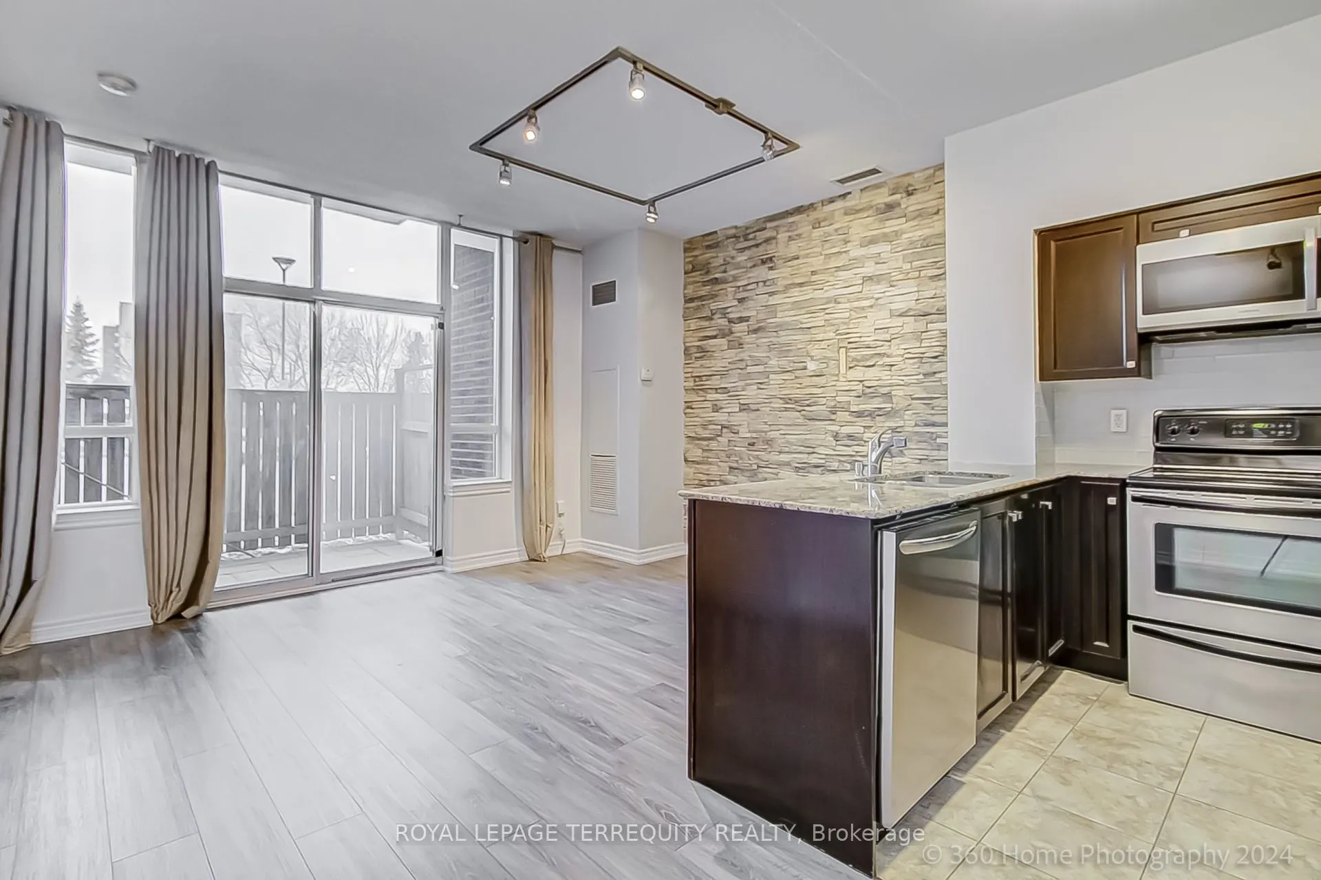 2772 Keele Street, #101