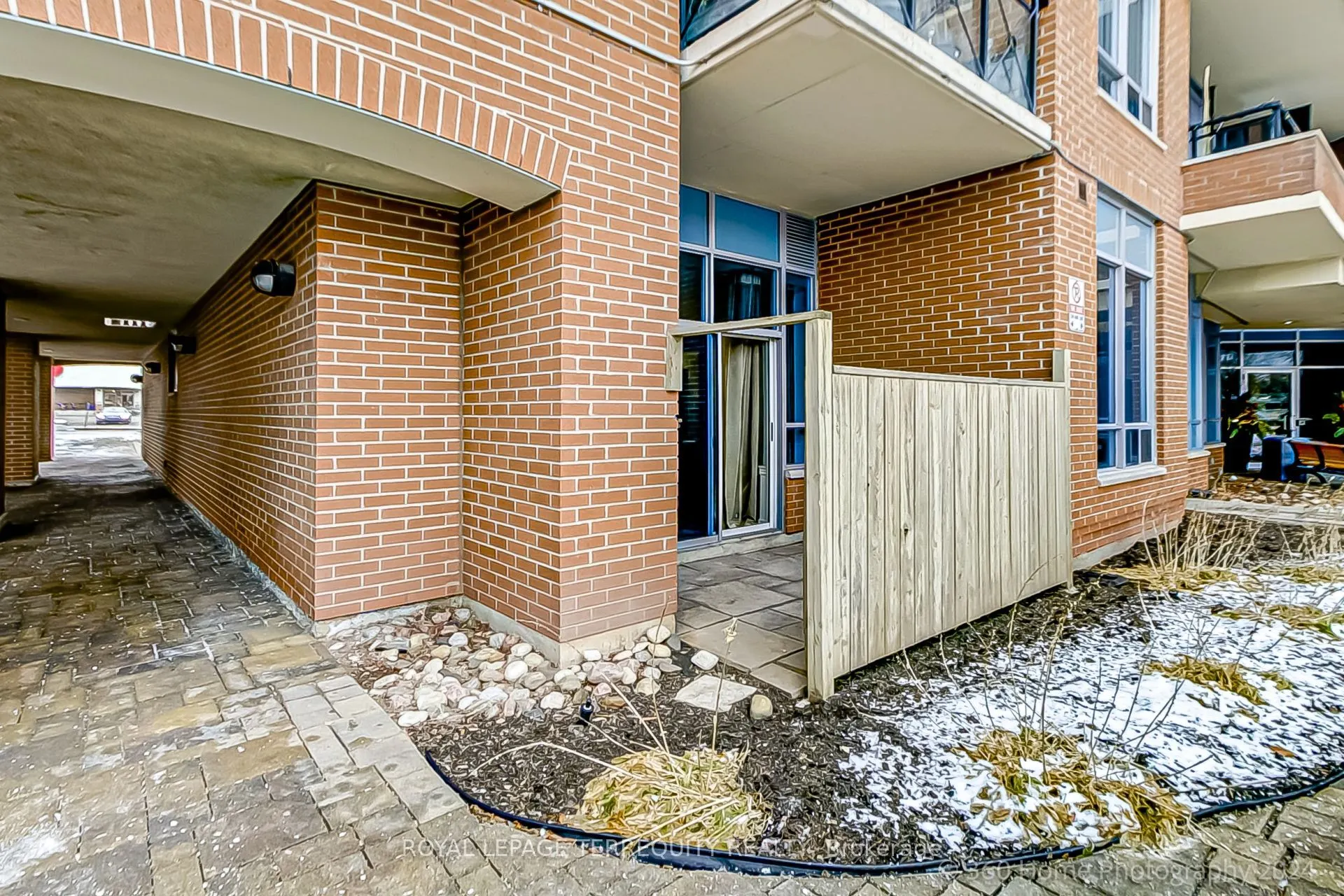 2772 Keele Street, #101
