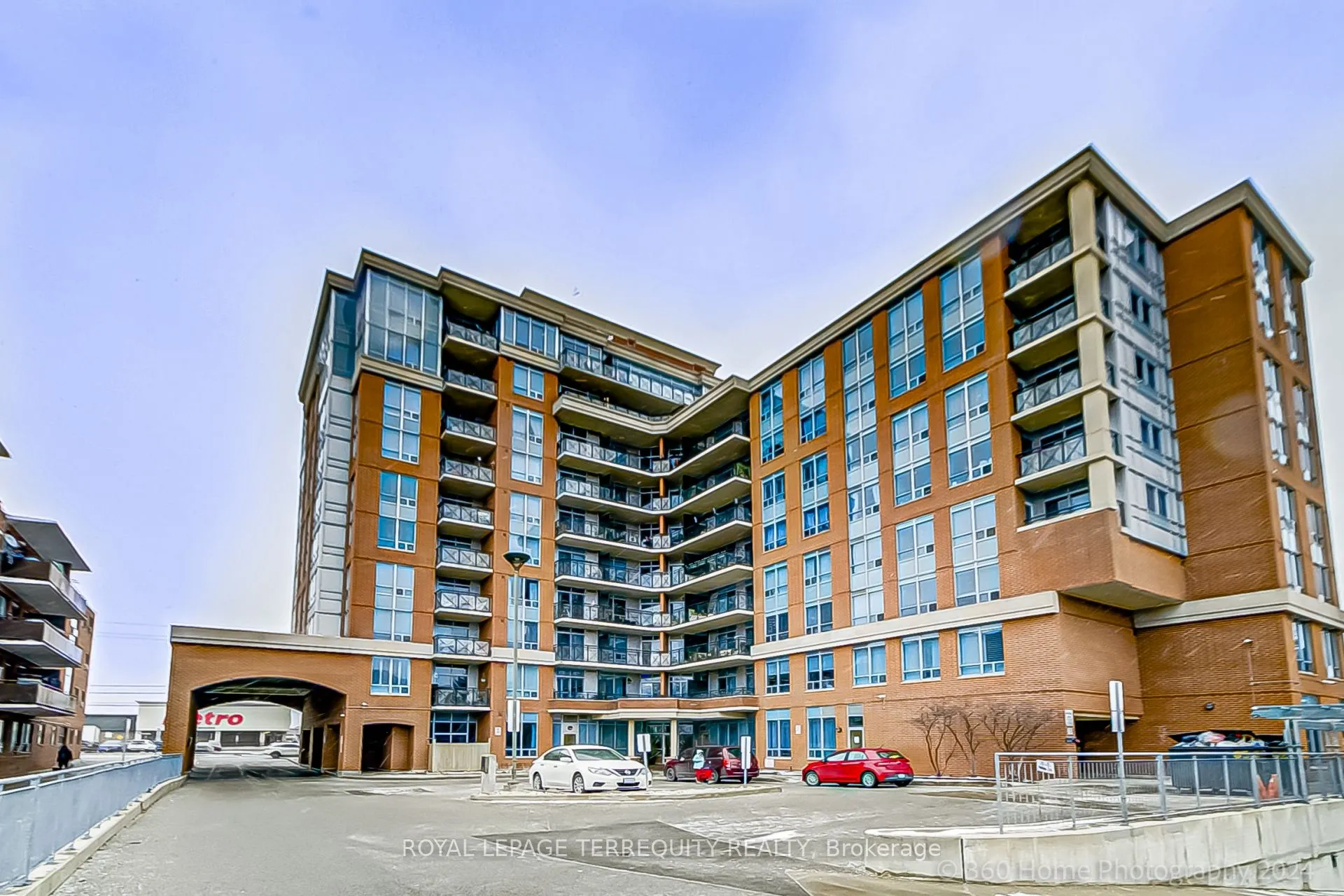 2772 Keele Street, #101