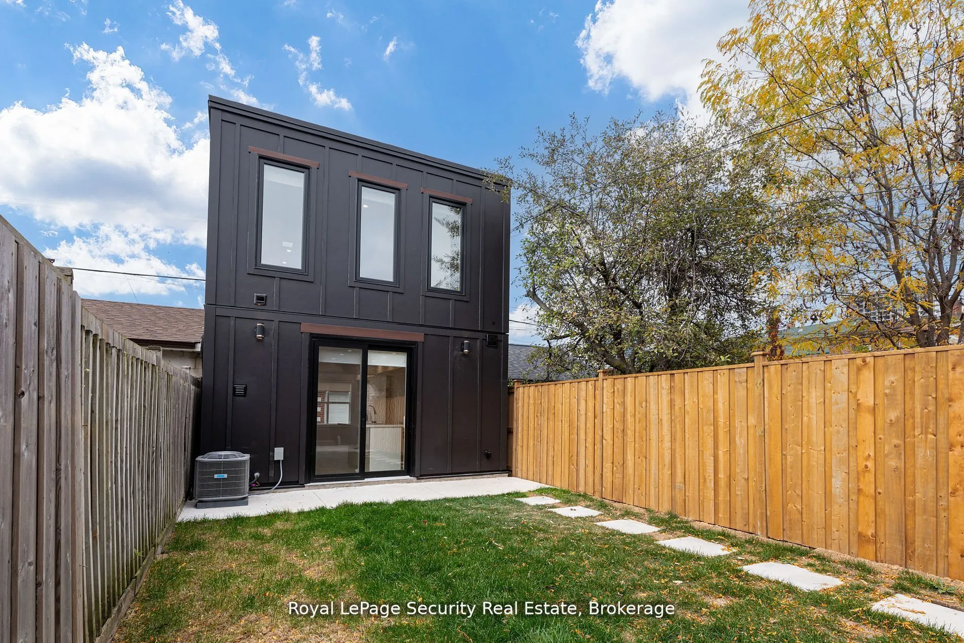 706 Gladstone Avenue, #Lane