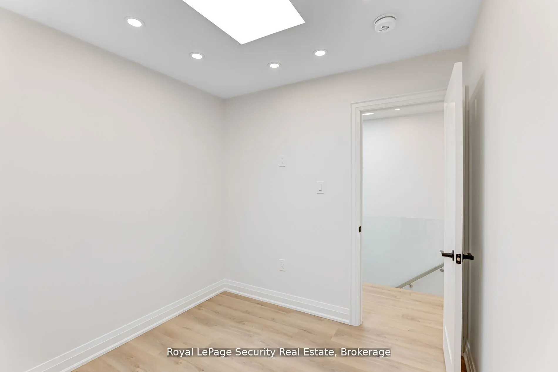 706 Gladstone Avenue, #Lane