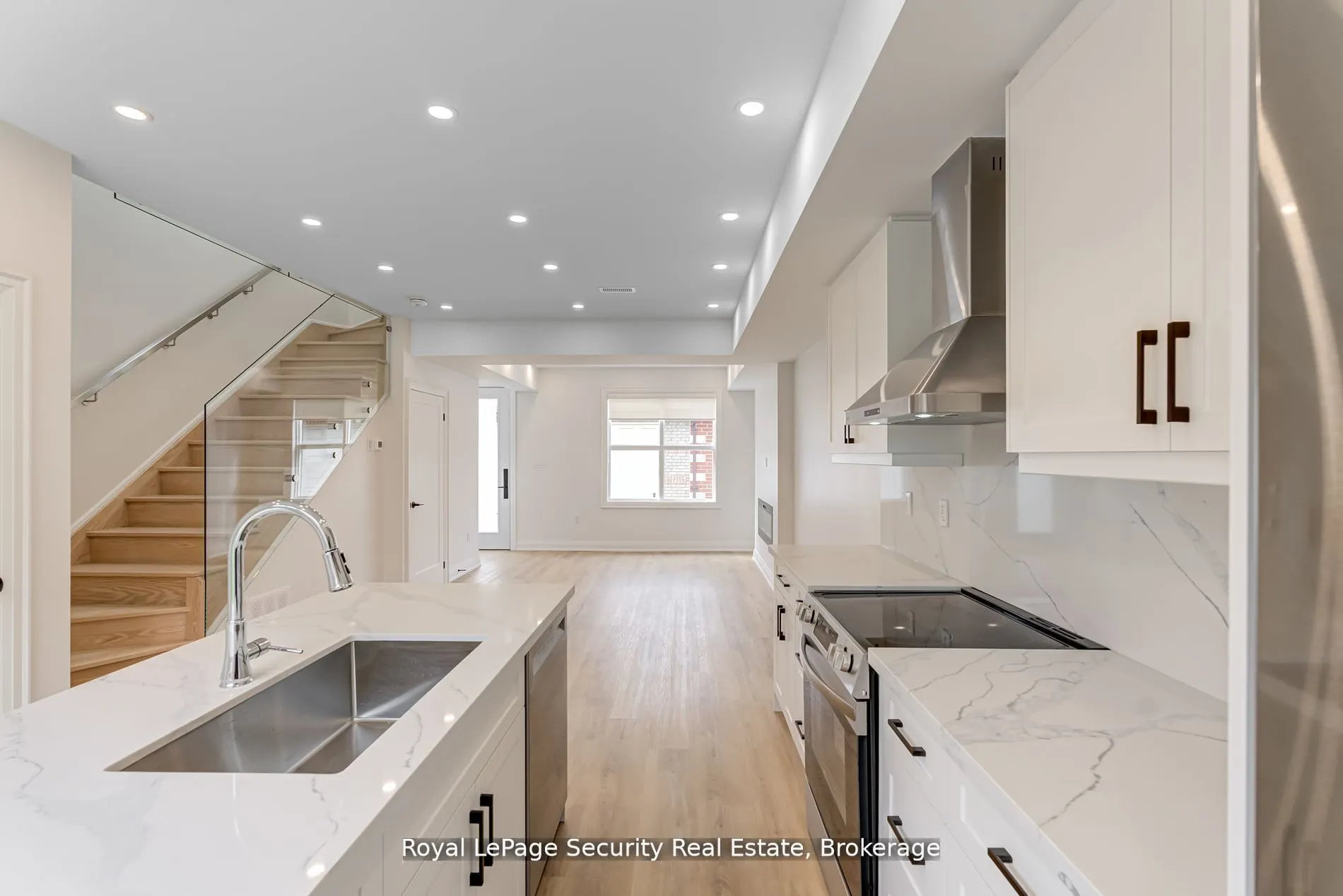 706 Gladstone Avenue, #Lane