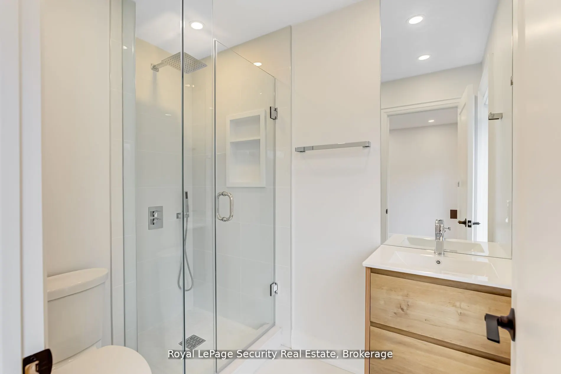 706 Gladstone Avenue, #Lane